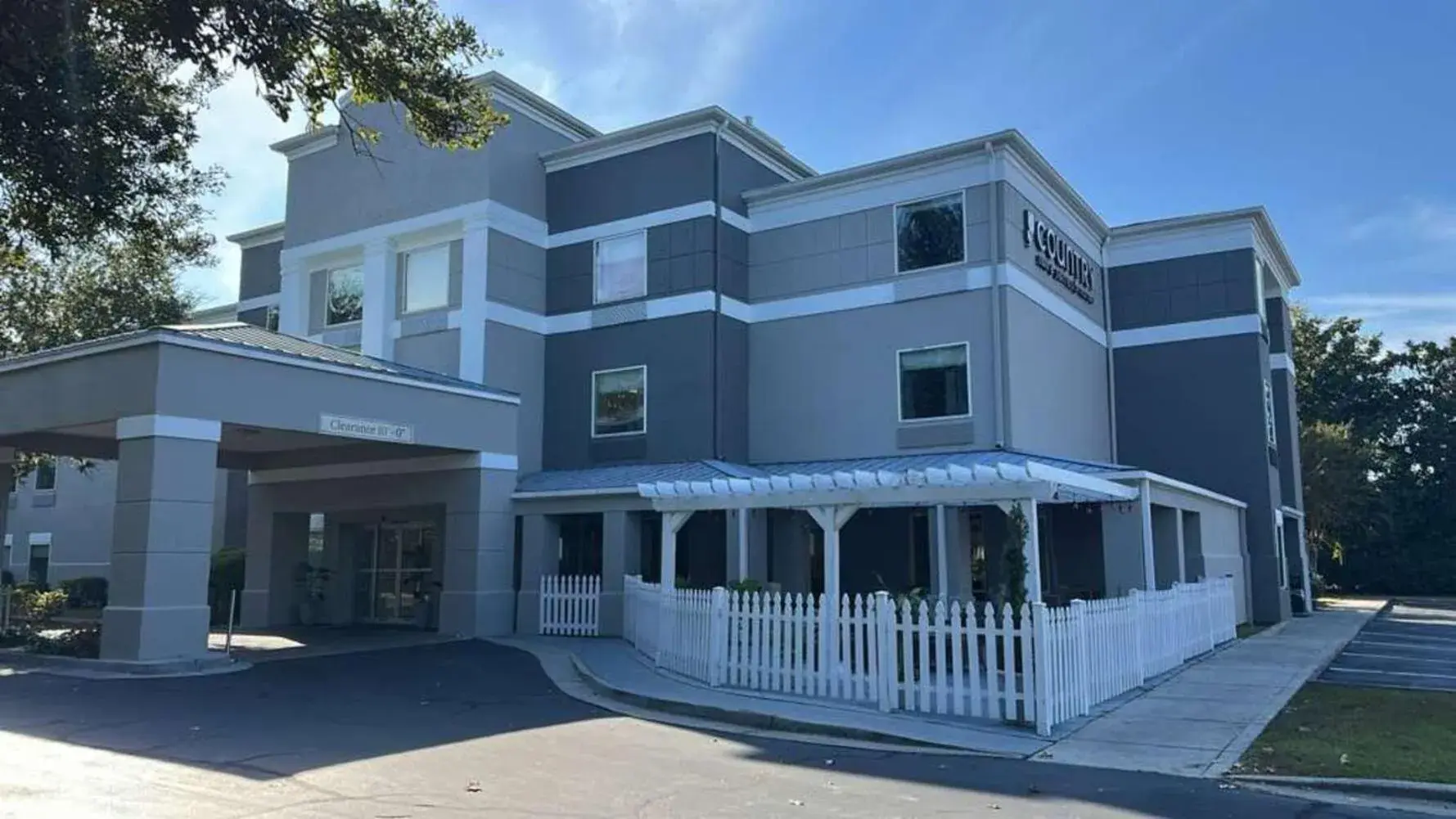 Property building in Country Inn & Suites by Radisson, Savannah Southside Property building in Country Inn & Suites by Radisson, Savannah Southside