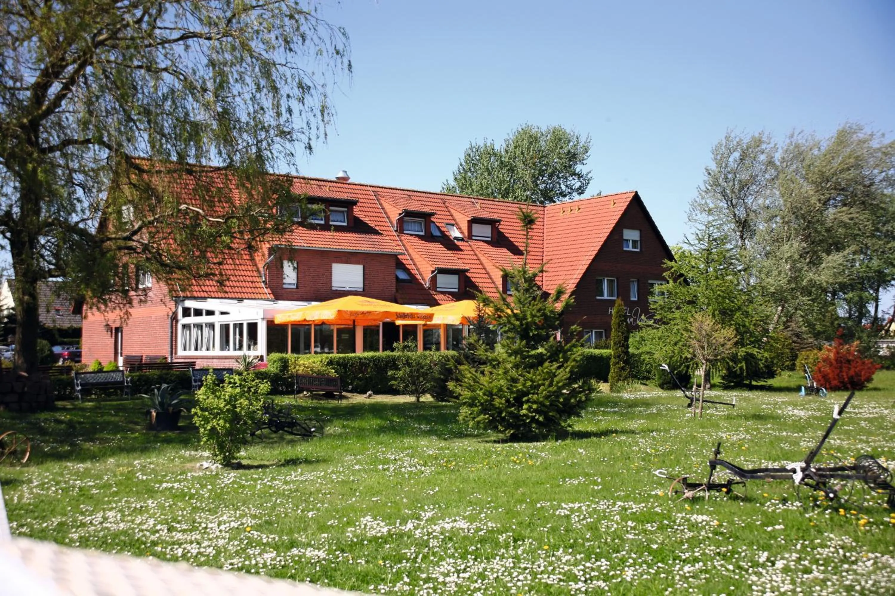 Property building in Hotel & Restaurant Am Wasser