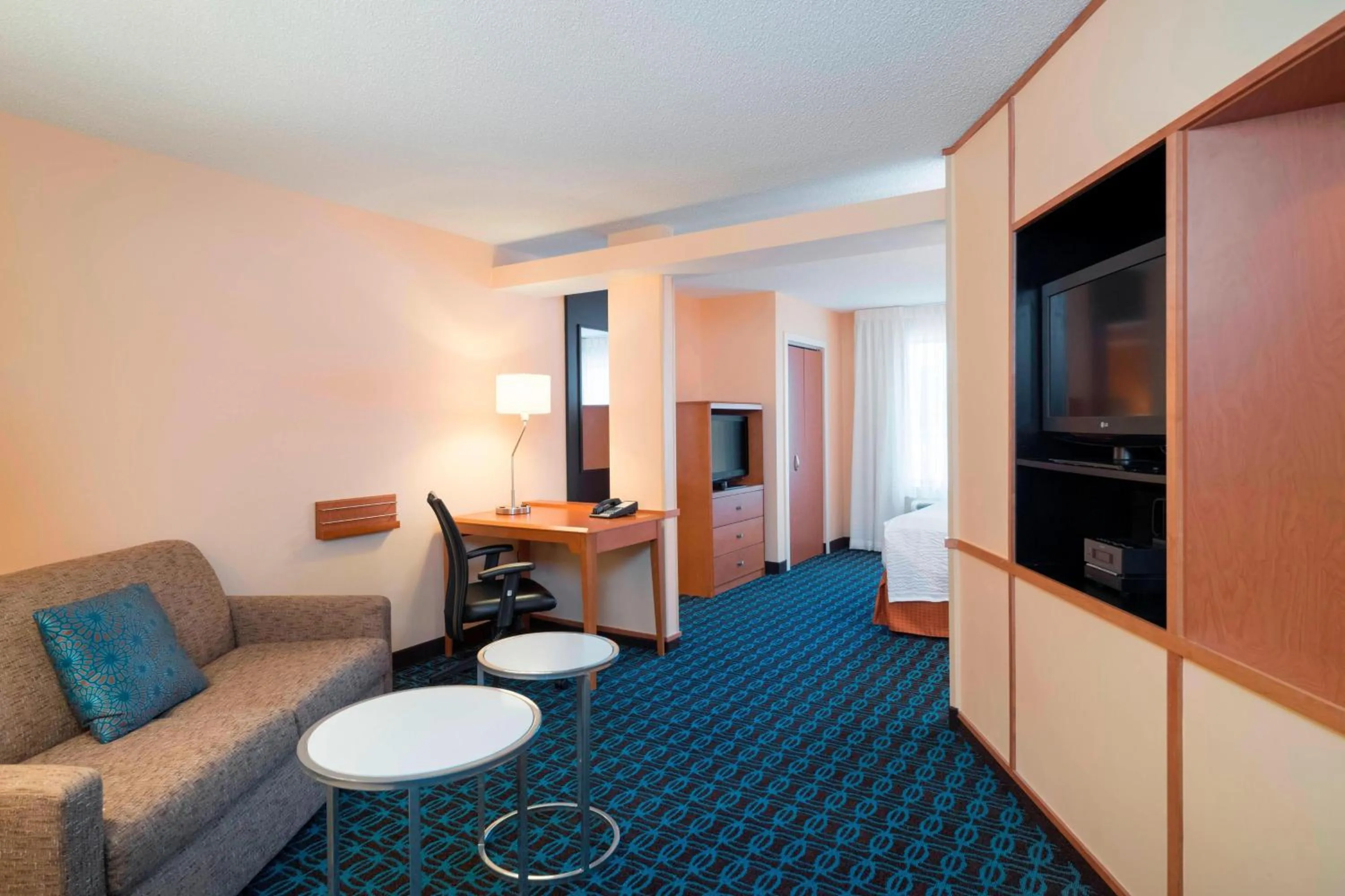 Living room in Fairfield Inn & Suites by Marriott State College
