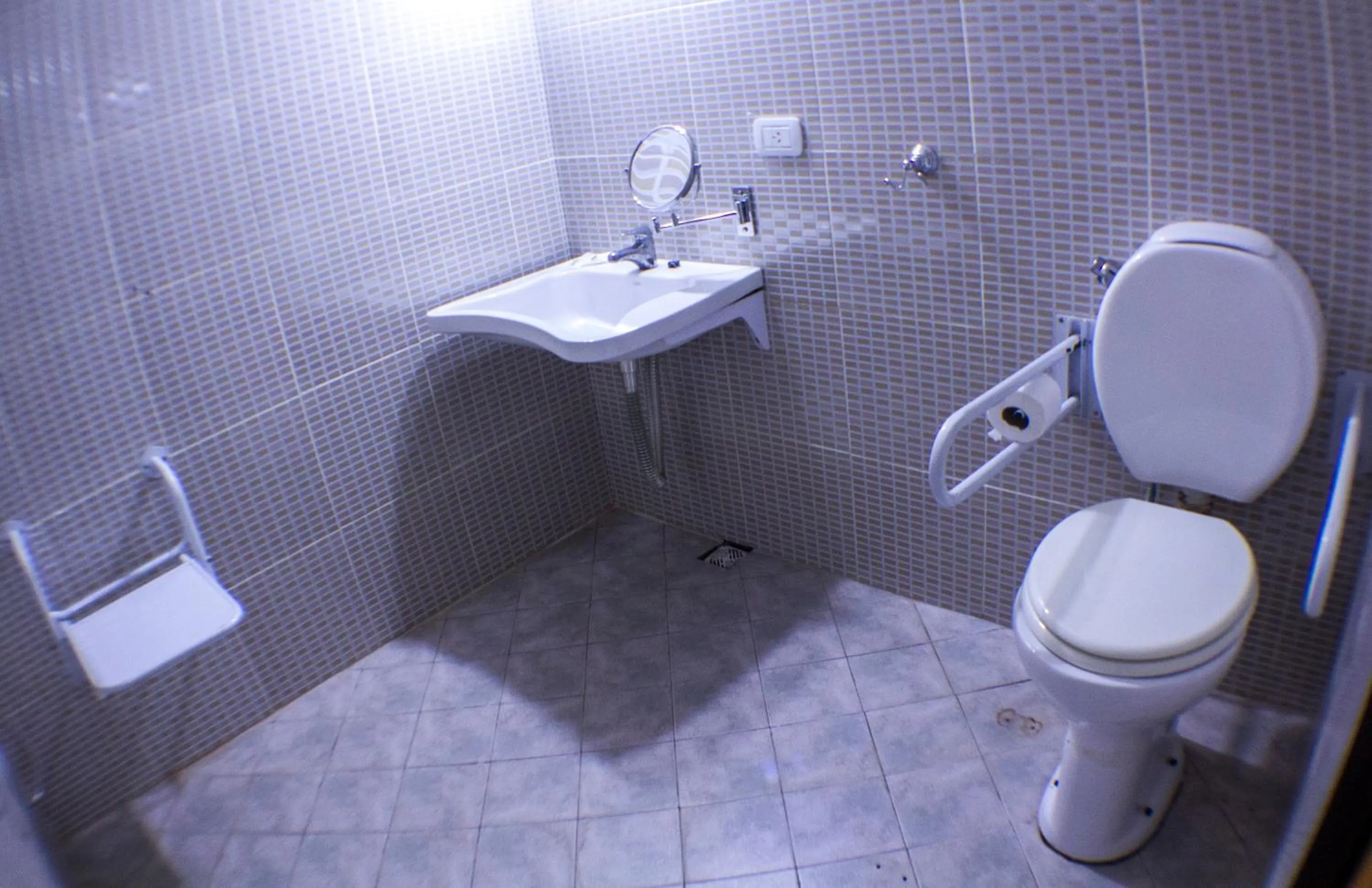 Bathroom in San Remo Palace Hotel