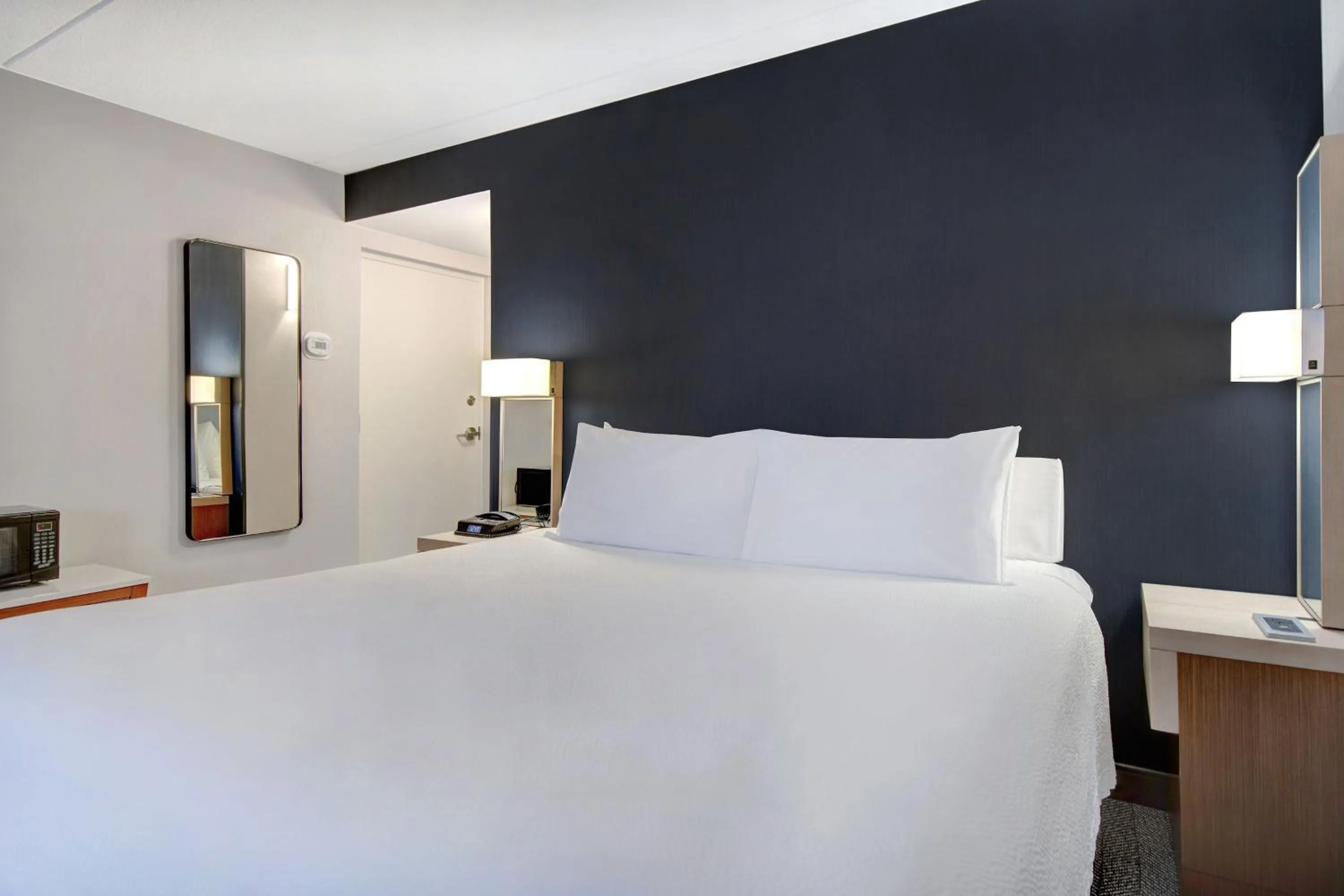 Photo of the whole room, Bed in Courtyard by Marriott State College