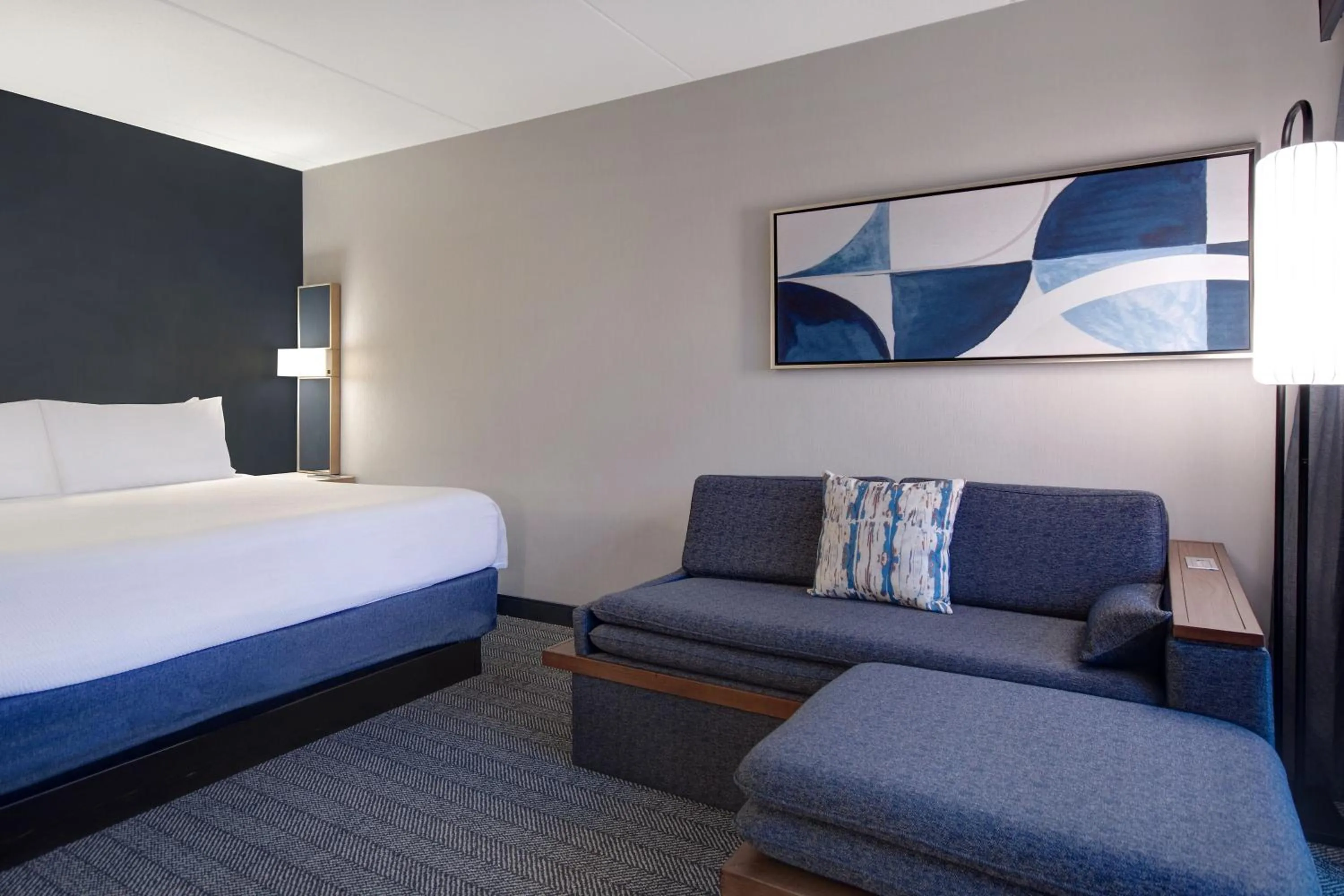 Photo of the whole room, Bed in Courtyard by Marriott State College