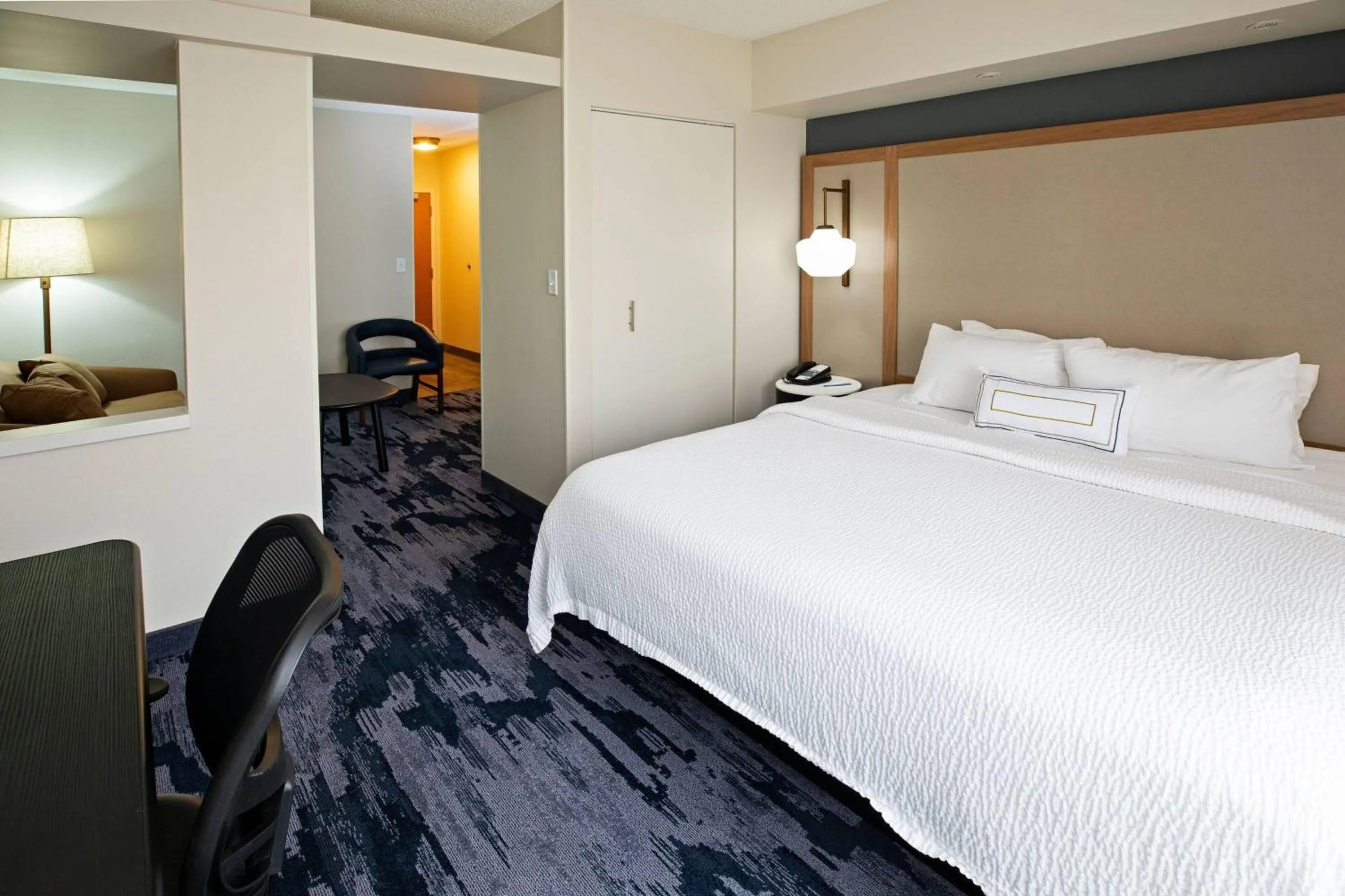 Bedroom, Bed in Fairfield Inn & Suites by Marriott Elizabethtown