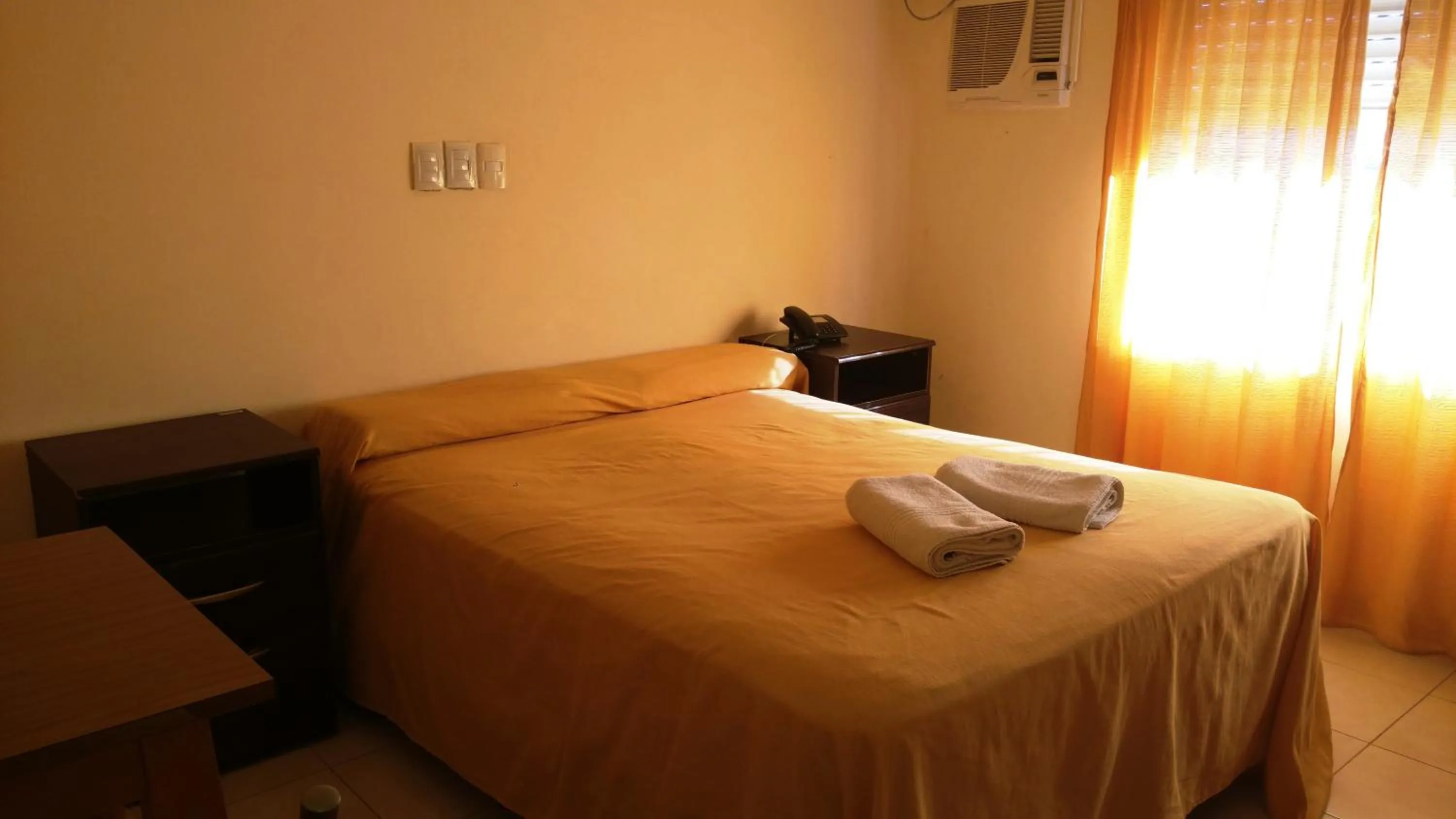 Bedroom, Bed in San Remo World Hotel