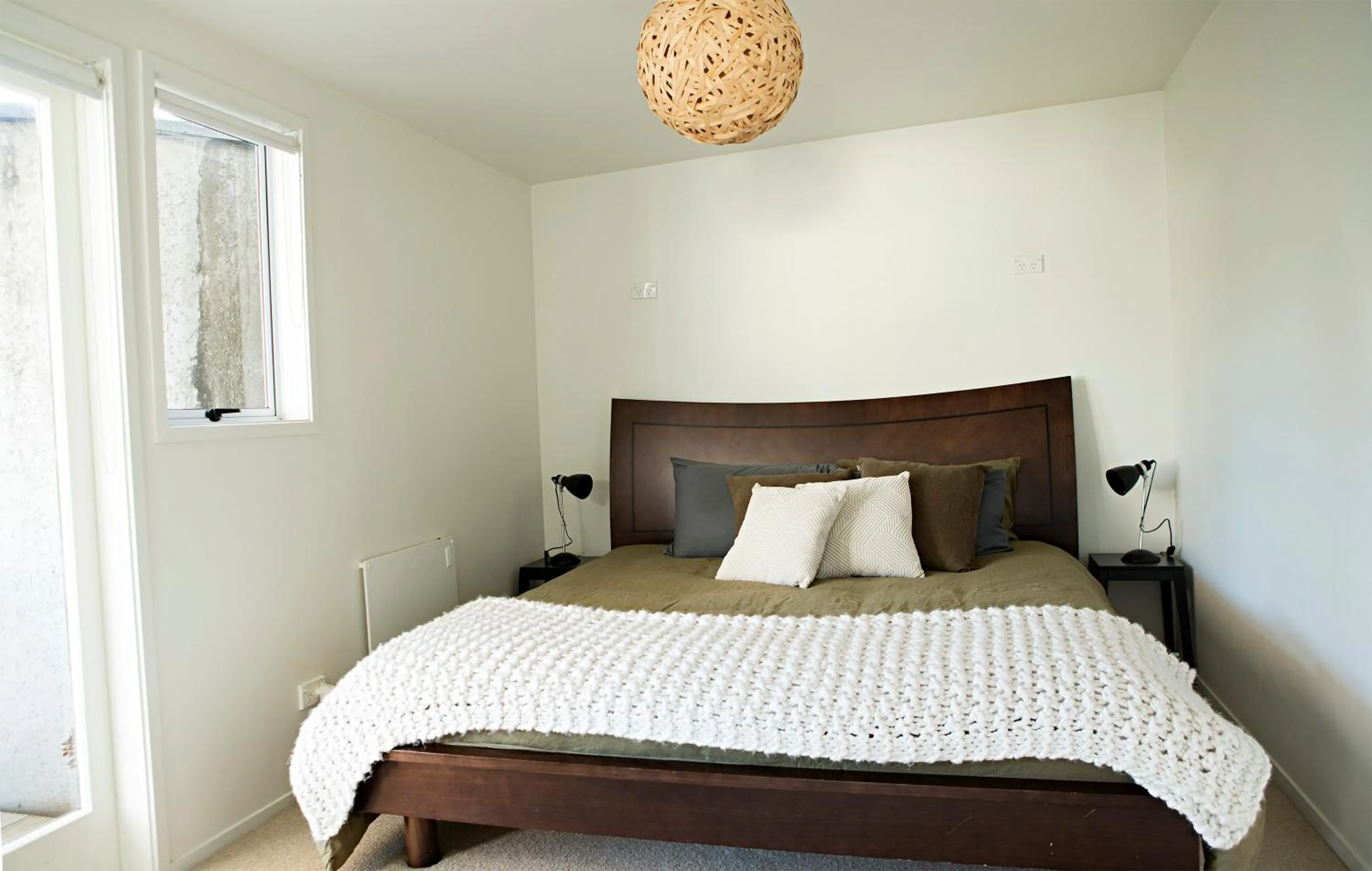 Bed in The Black Pearl, Waiheke Island