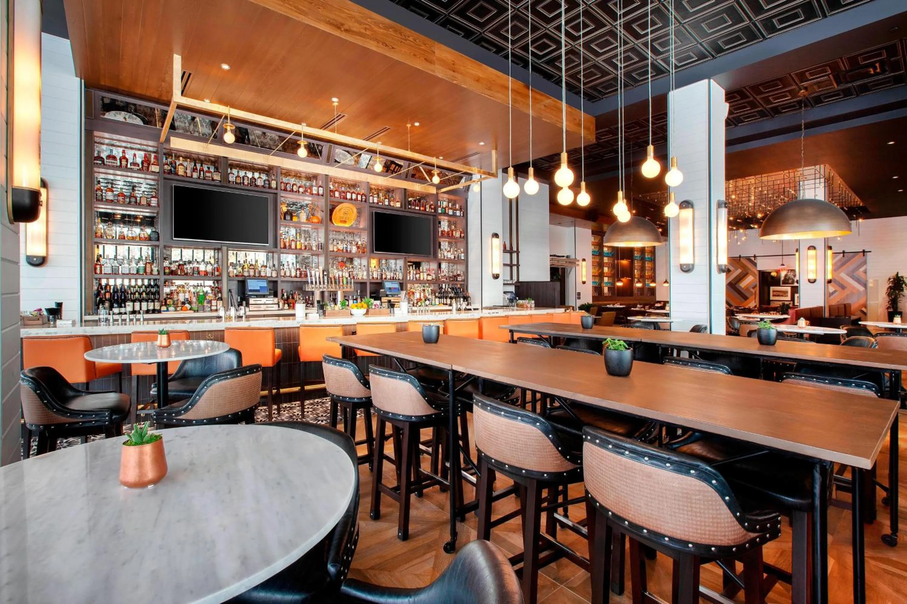 Lounge or bar in Louisville Marriott Downtown