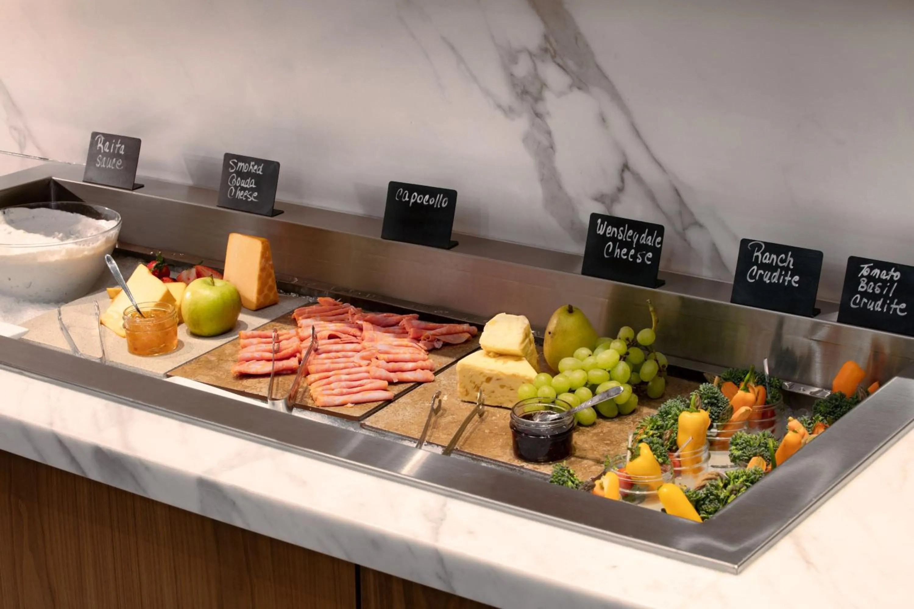 Lounge or bar in Louisville Marriott Downtown