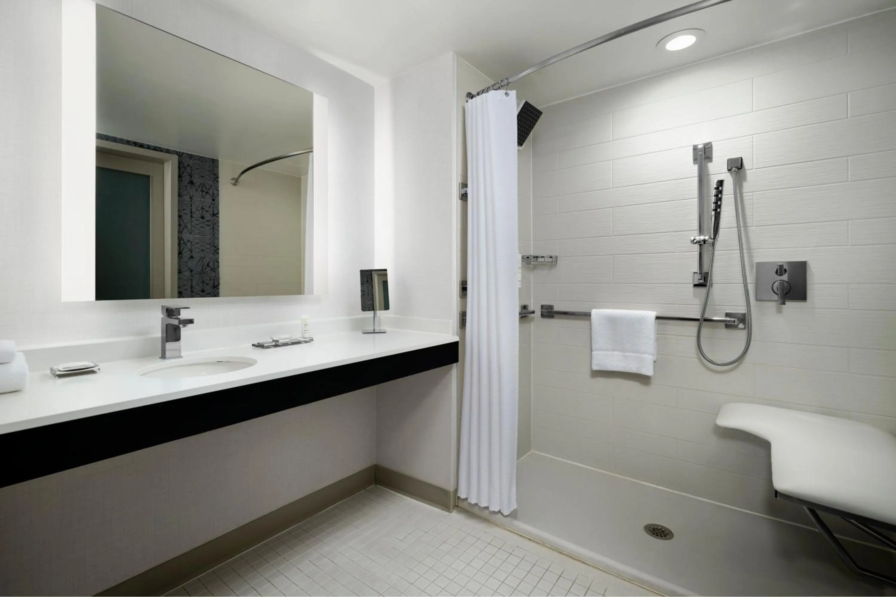 Bathroom in Louisville Marriott Downtown