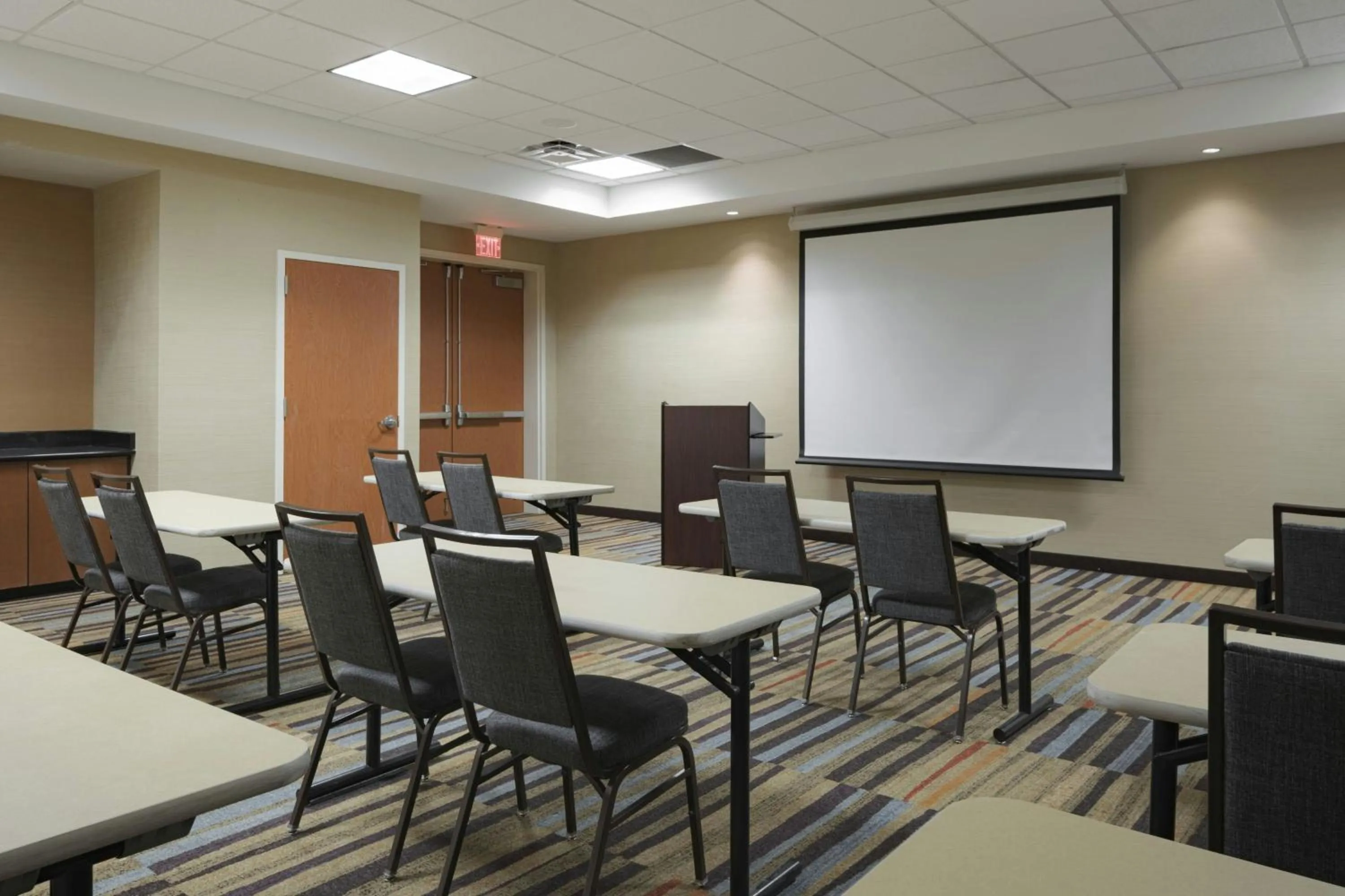 Meeting/conference room in Fairfield Inn & Suites Louisville East