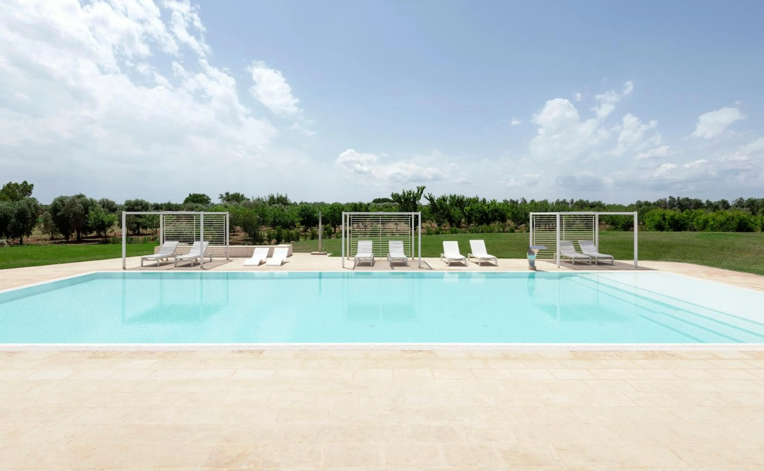 Pool view in Masseria Elysium