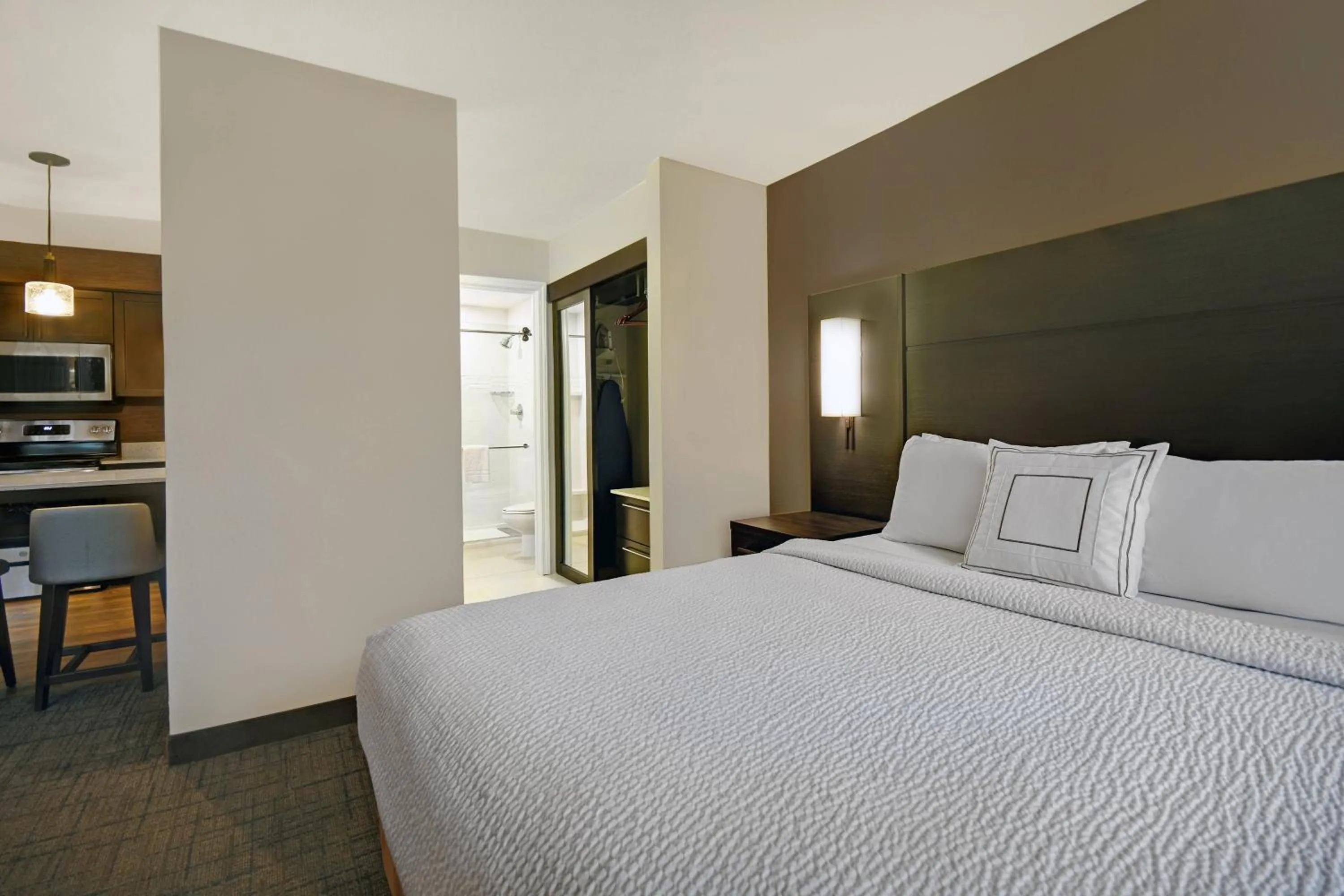 Photo of the whole room, Bed in Residence Inn Louisville Airport