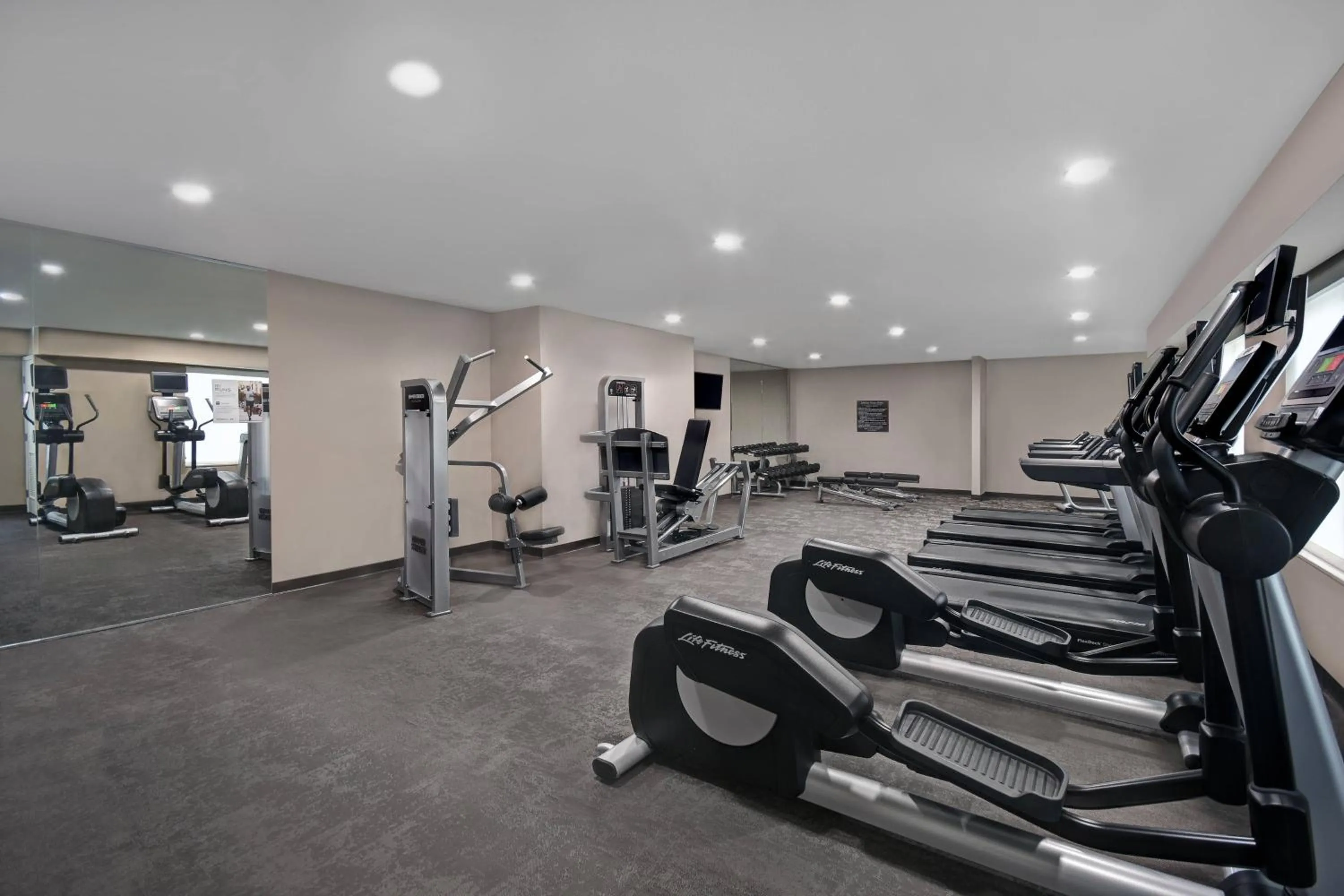 Fitness centre/facilities in Residence Inn Louisville Airport