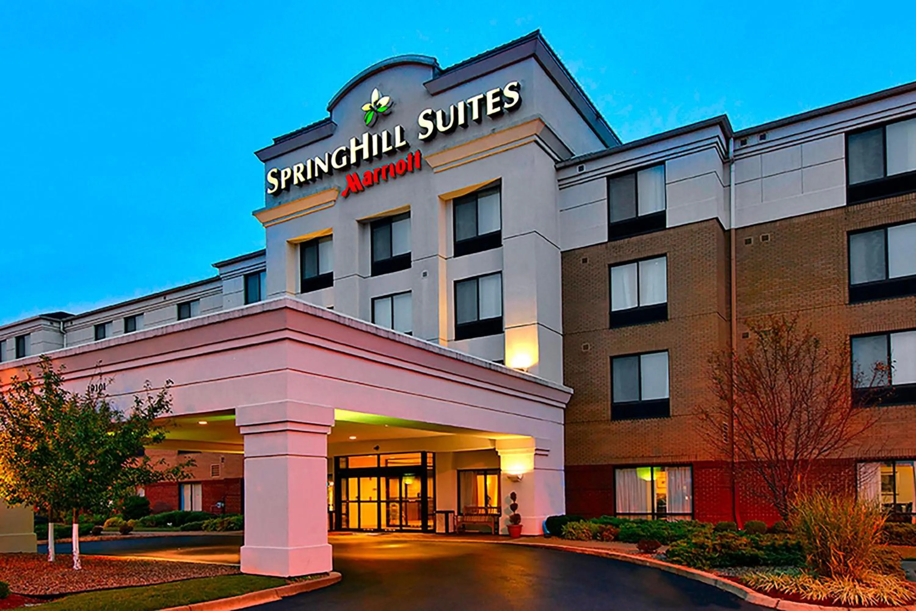 Property building in SpringHill Suites Louisville Hurstbourne/North