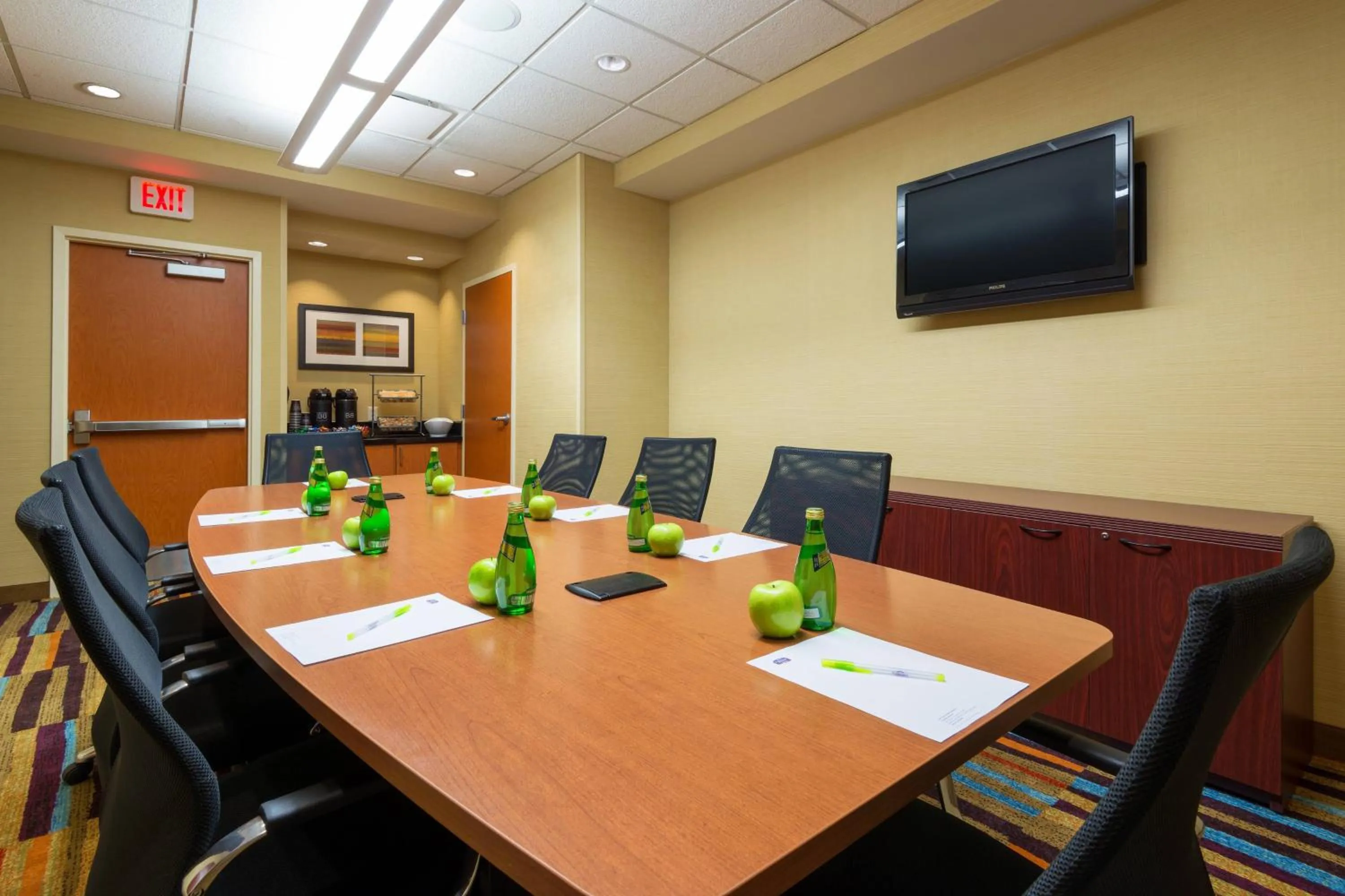 Meeting/conference room in SpringHill Suites Louisville Downtown