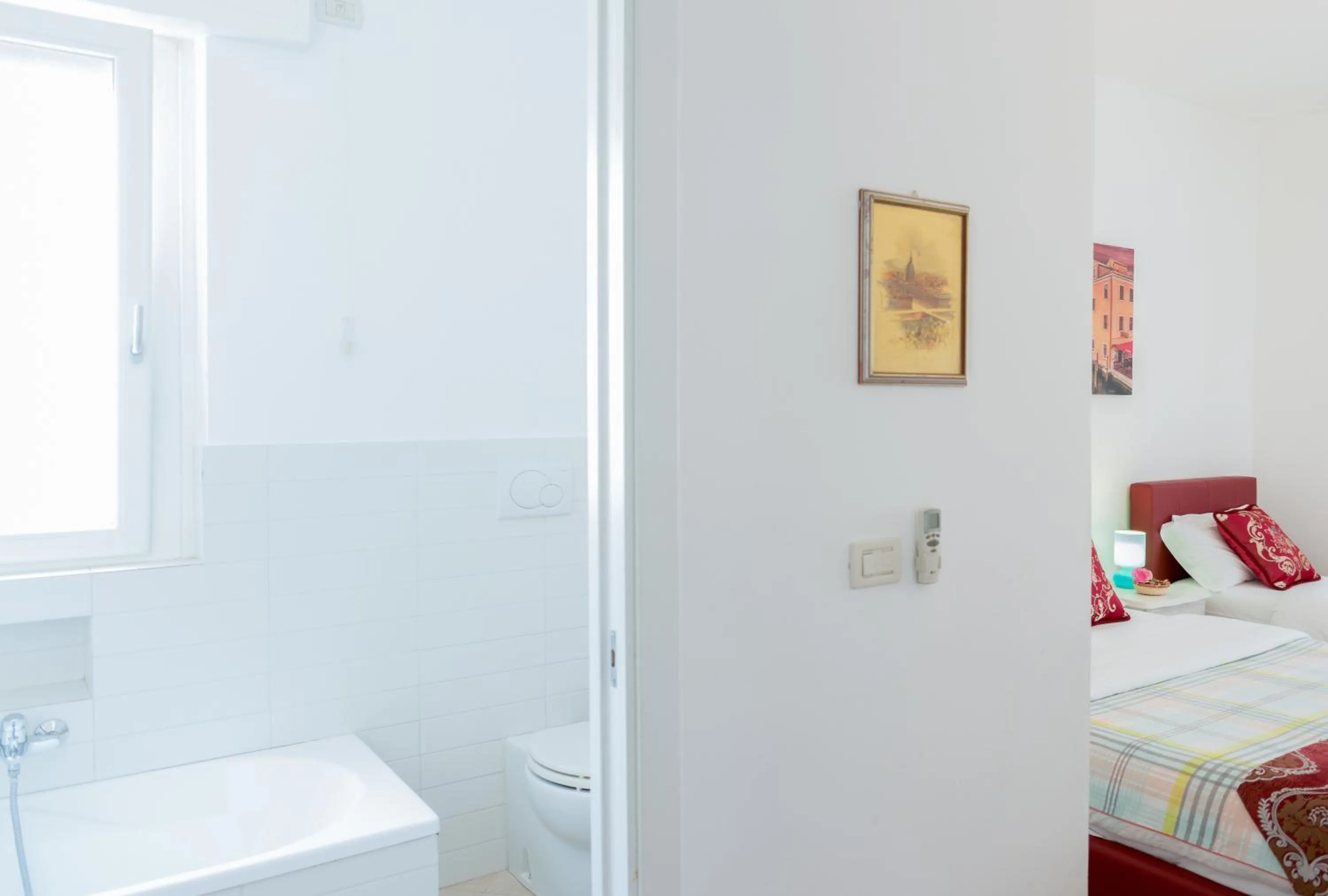 Bathroom, Bed in Ca' Rebeka Venice - Atika & Atif
