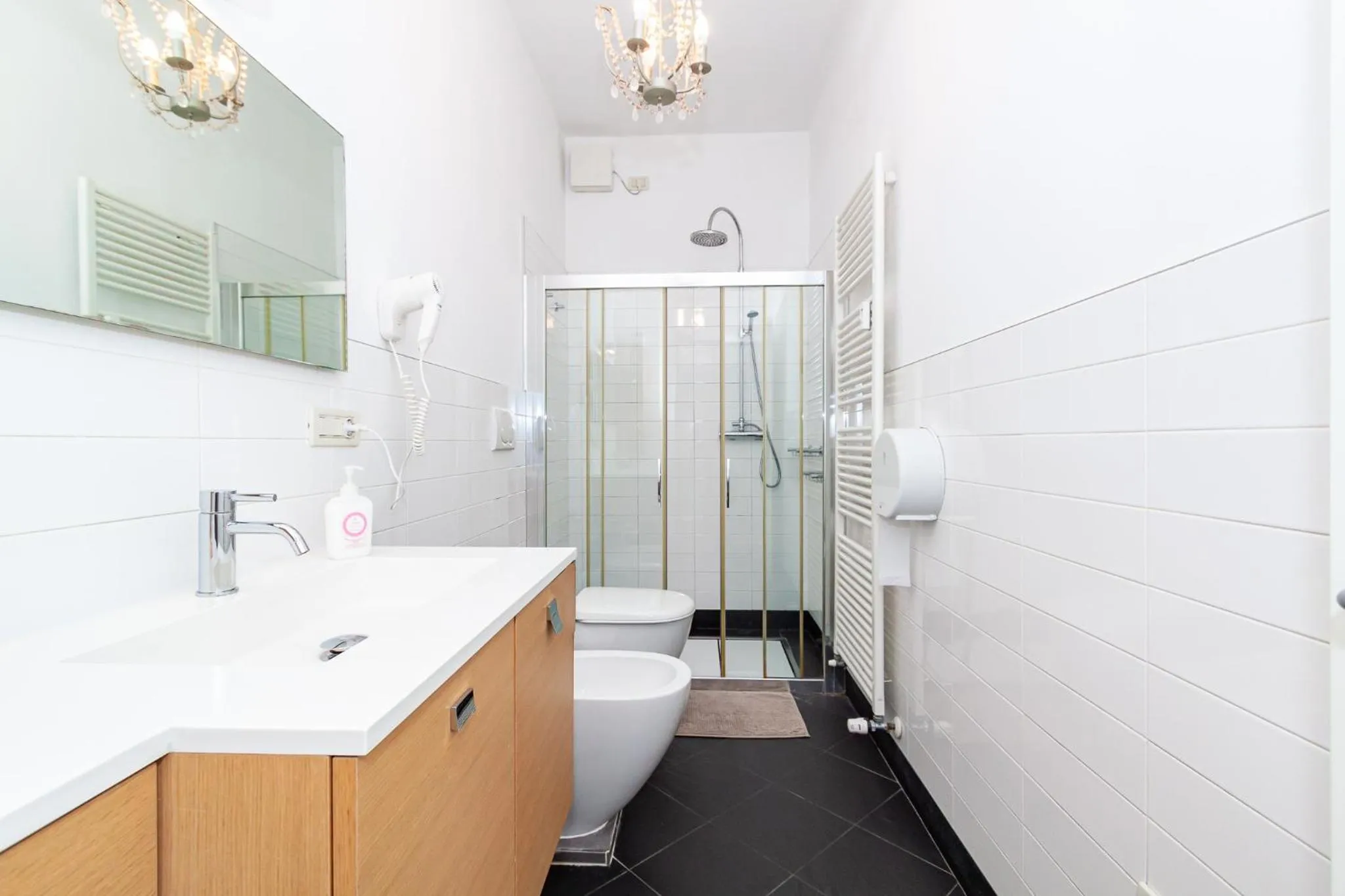 Bathroom in Ca' Rebeka Venice - Atika & Atif