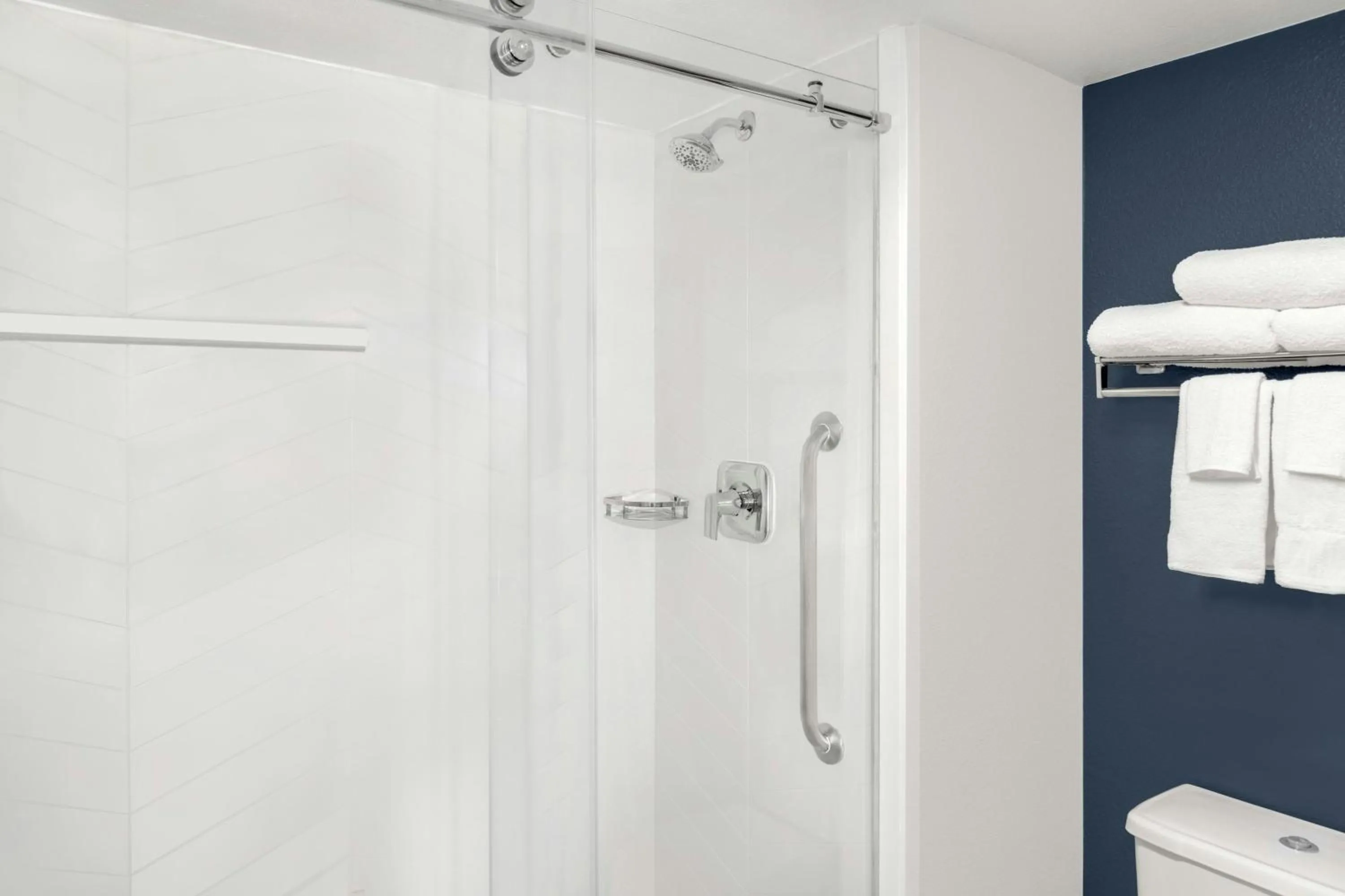 Bathroom in Fairfield Inn & Suites by Marriott San Francisco San Carlos