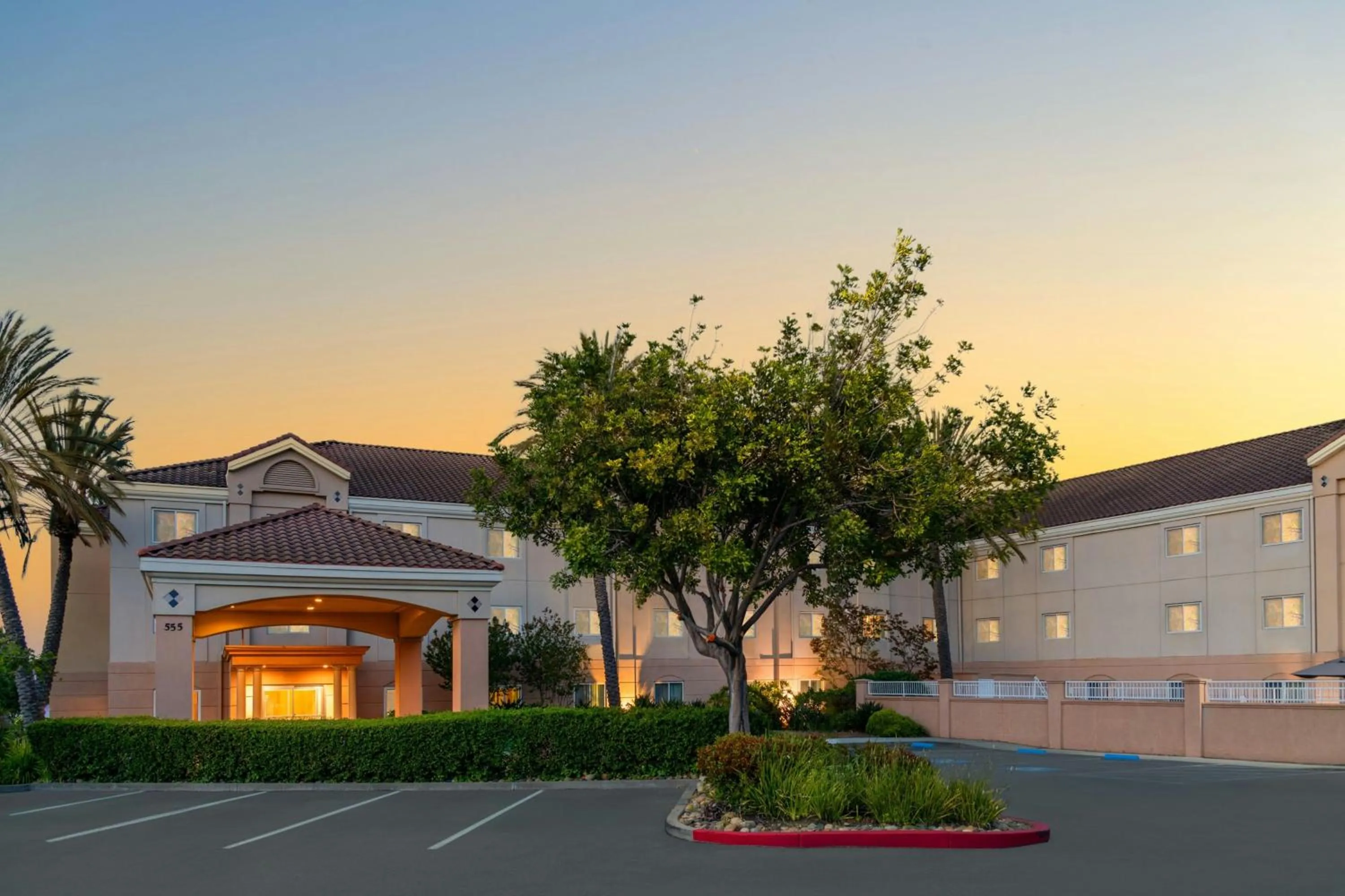 Property building in Fairfield Inn & Suites by Marriott San Francisco San Carlos