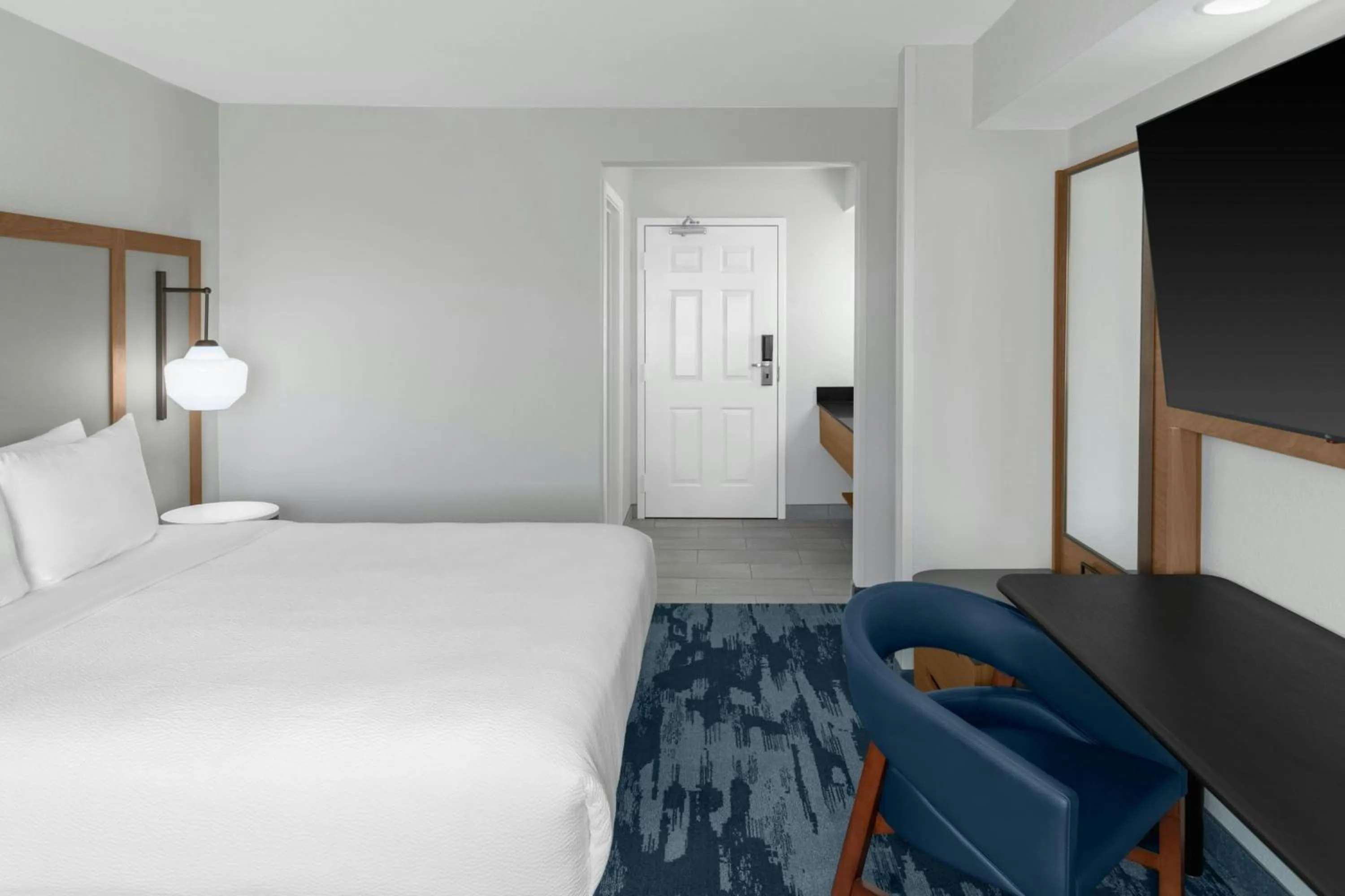 Photo of the whole room, Bed in Fairfield Inn & Suites by Marriott San Francisco San Carlos