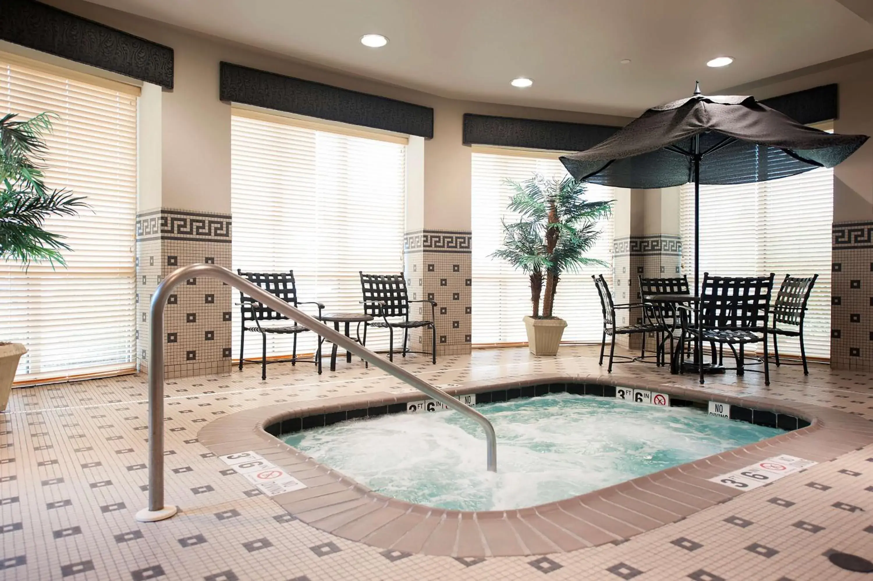 Pool view in Hilton Garden Inn Columbus Edinburgh Pool view in Hilton Garden Inn Columbus Edinburgh