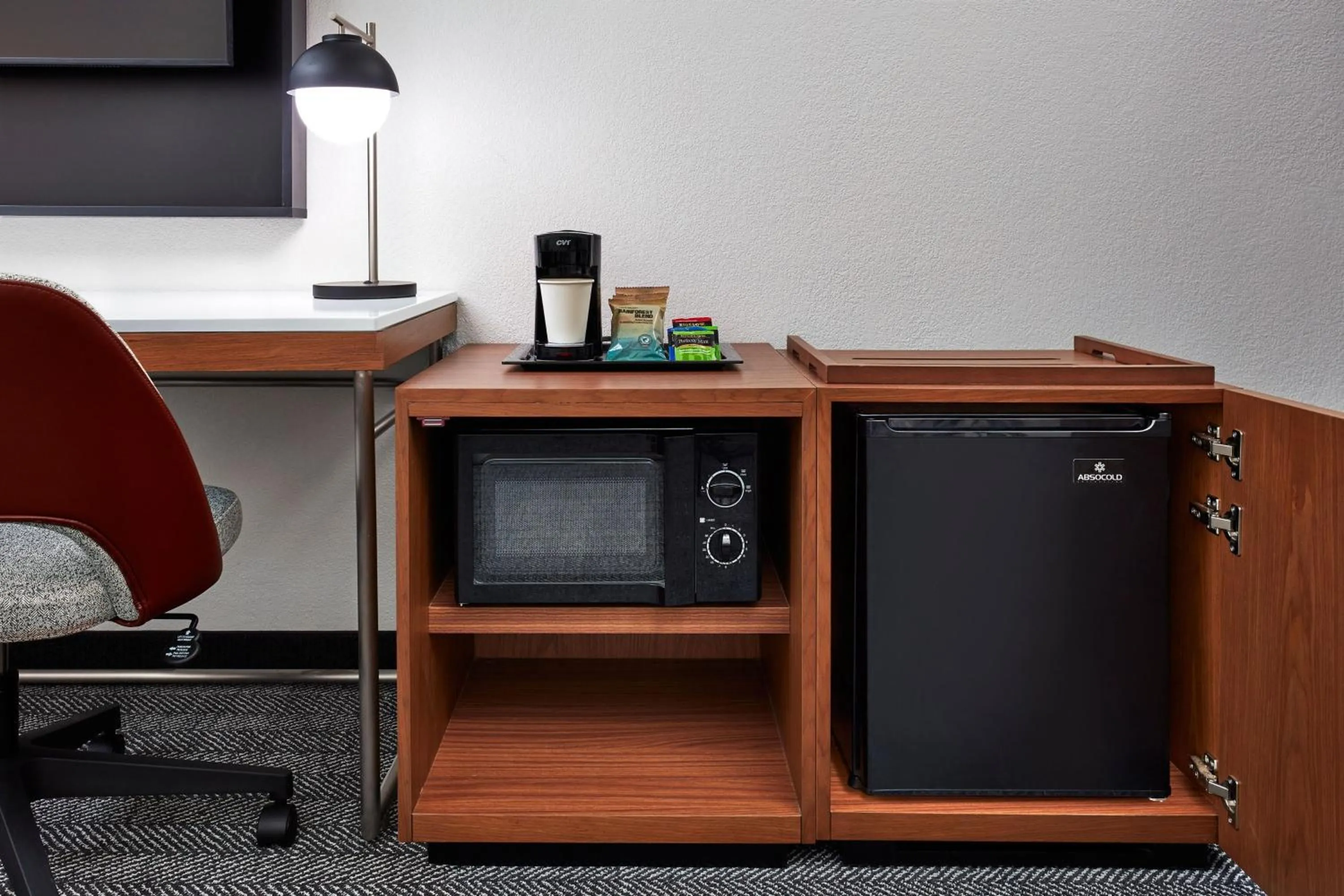 Photo of the whole room in Courtyard Vallejo Napa Valley