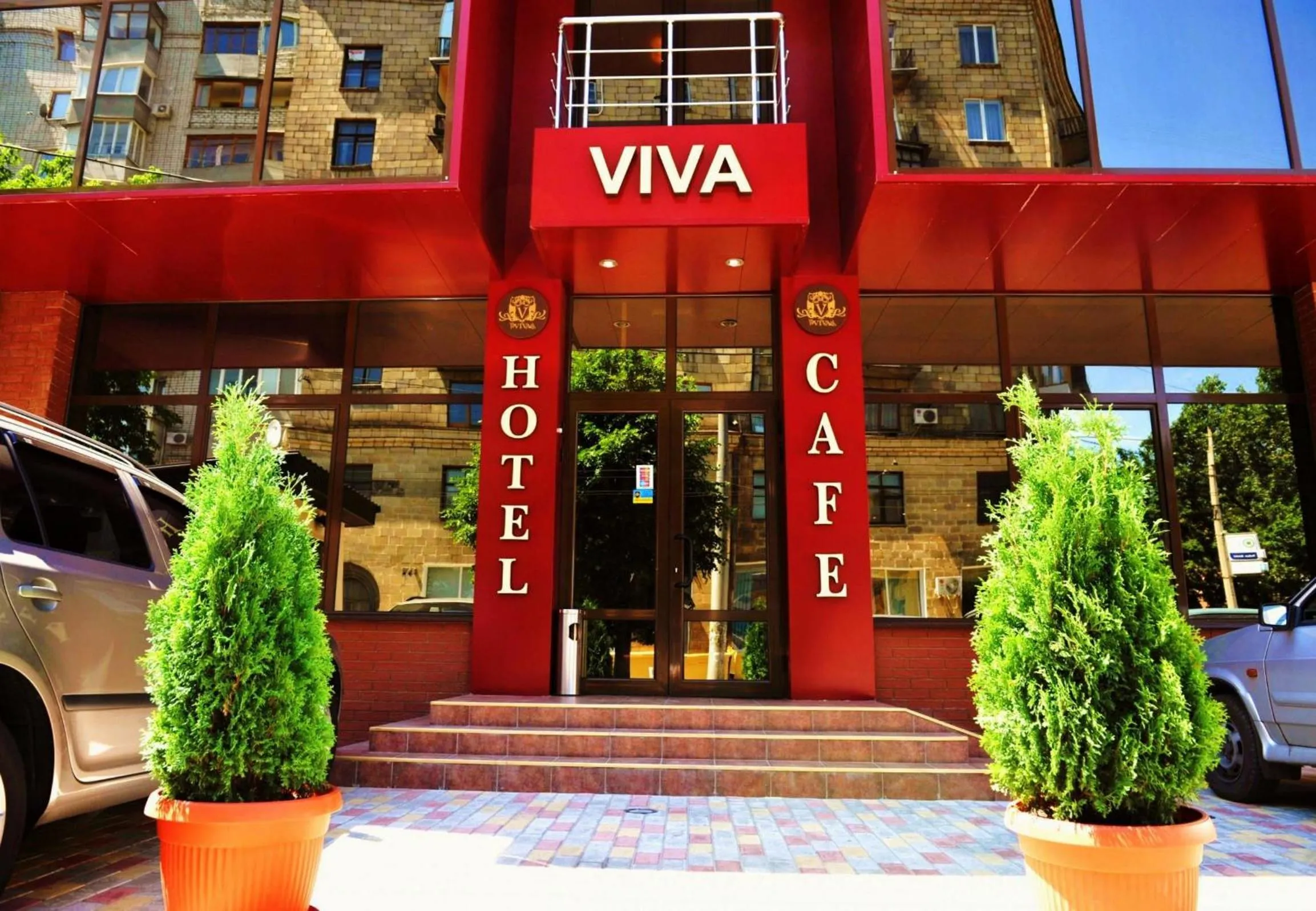 Facade/entrance in Viva Hotel