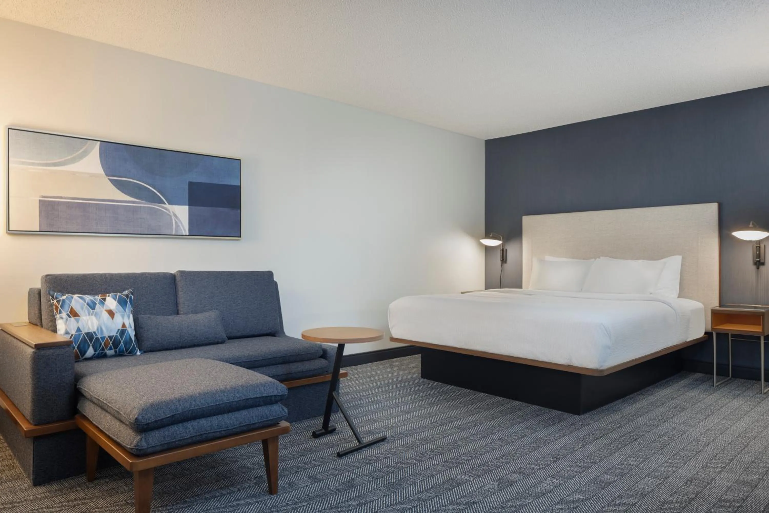 Bed in Courtyard by Marriott Springfield Airport