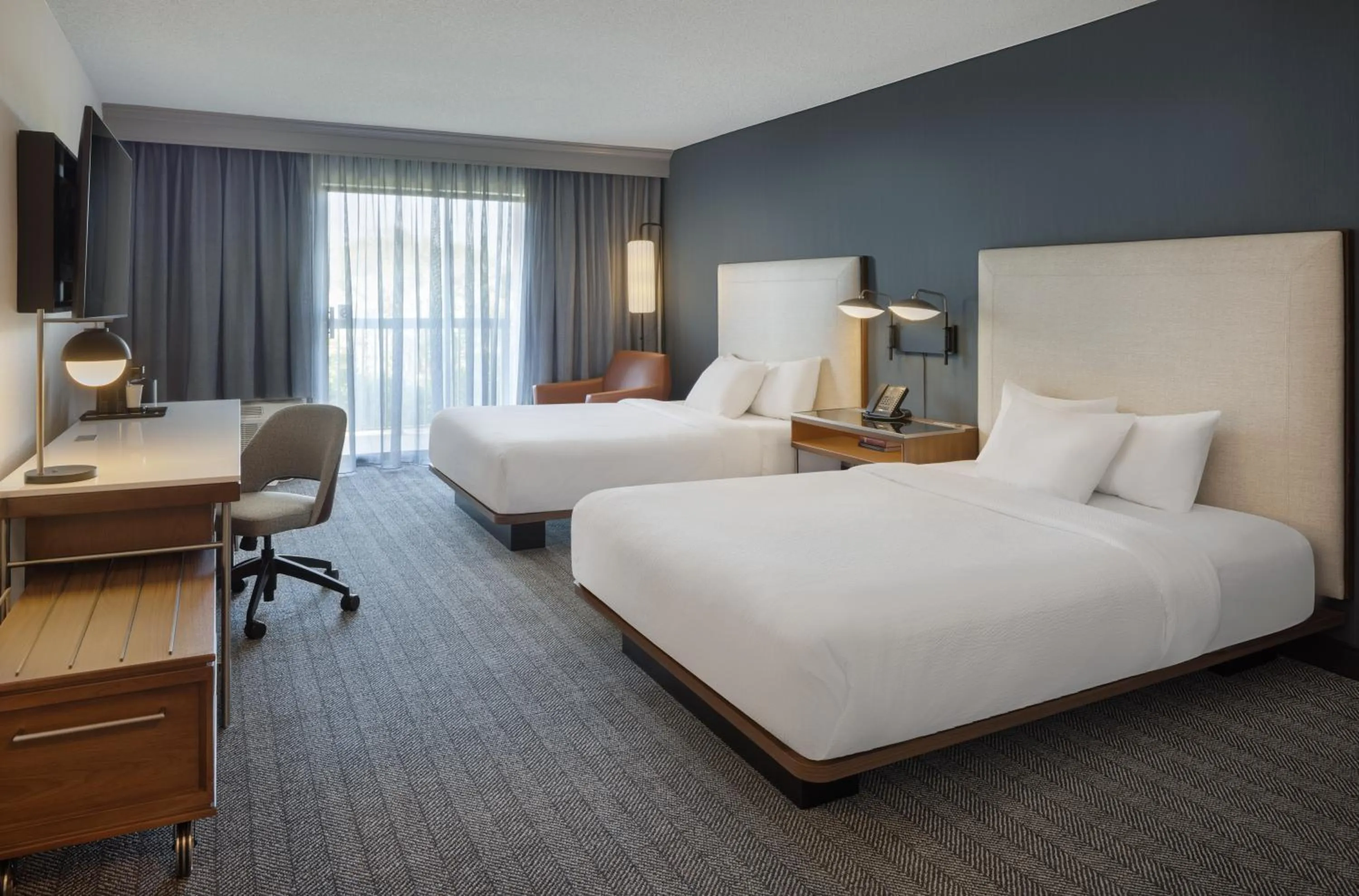 Bed in Courtyard by Marriott Springfield Airport