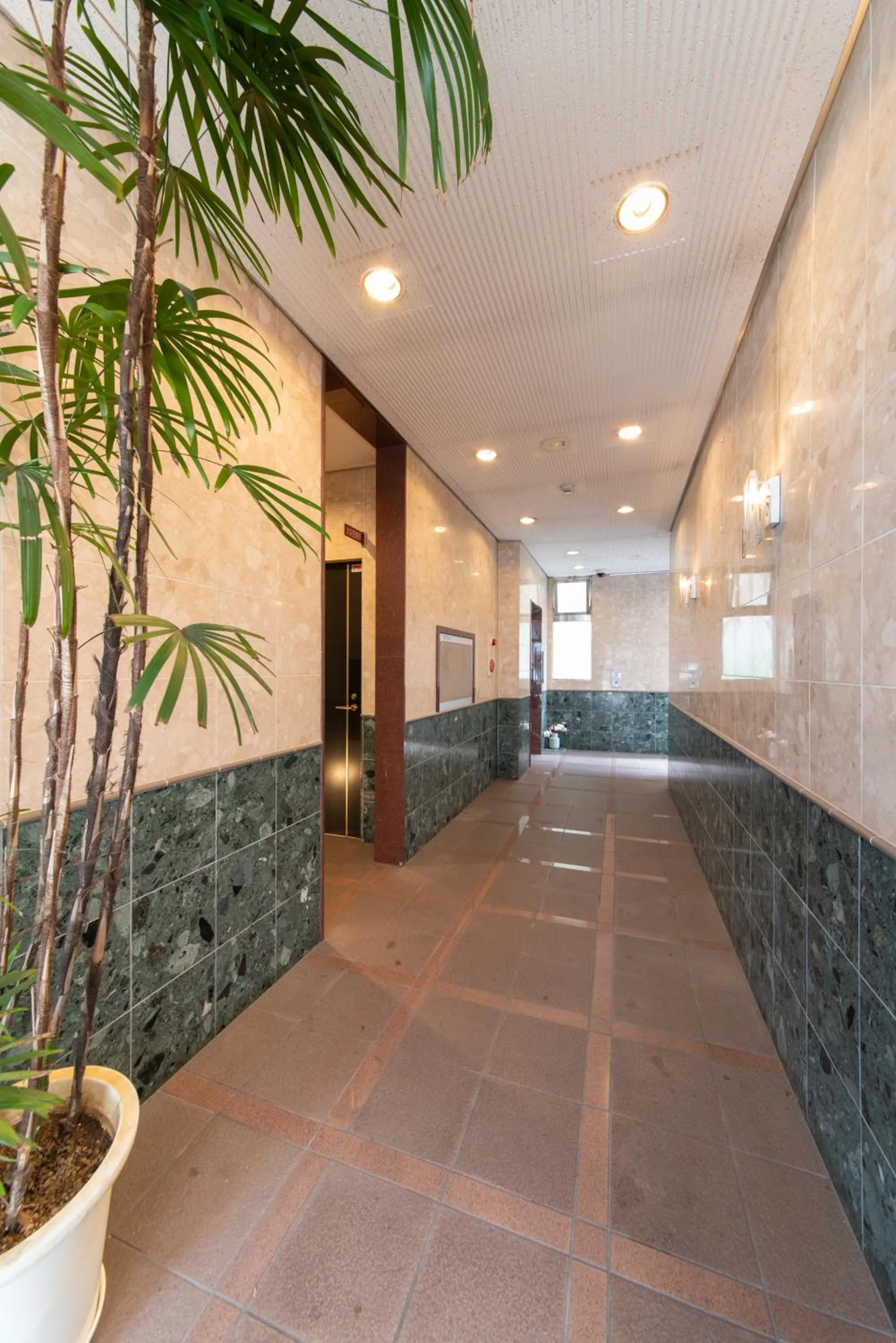 Grande Famille Shimanouchi Dotonbori Condo