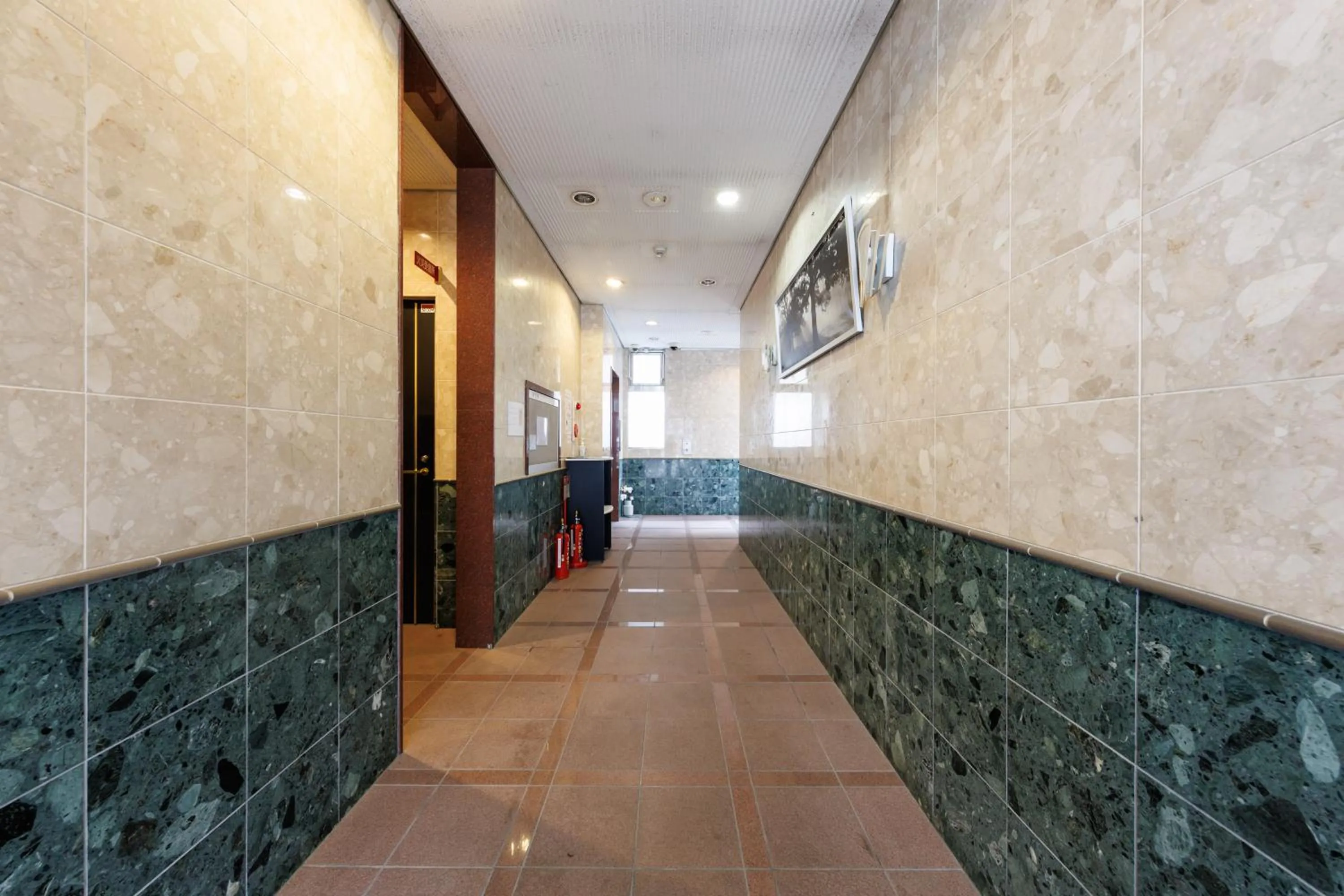 Grande Famille Shimanouchi Dotonbori Condo