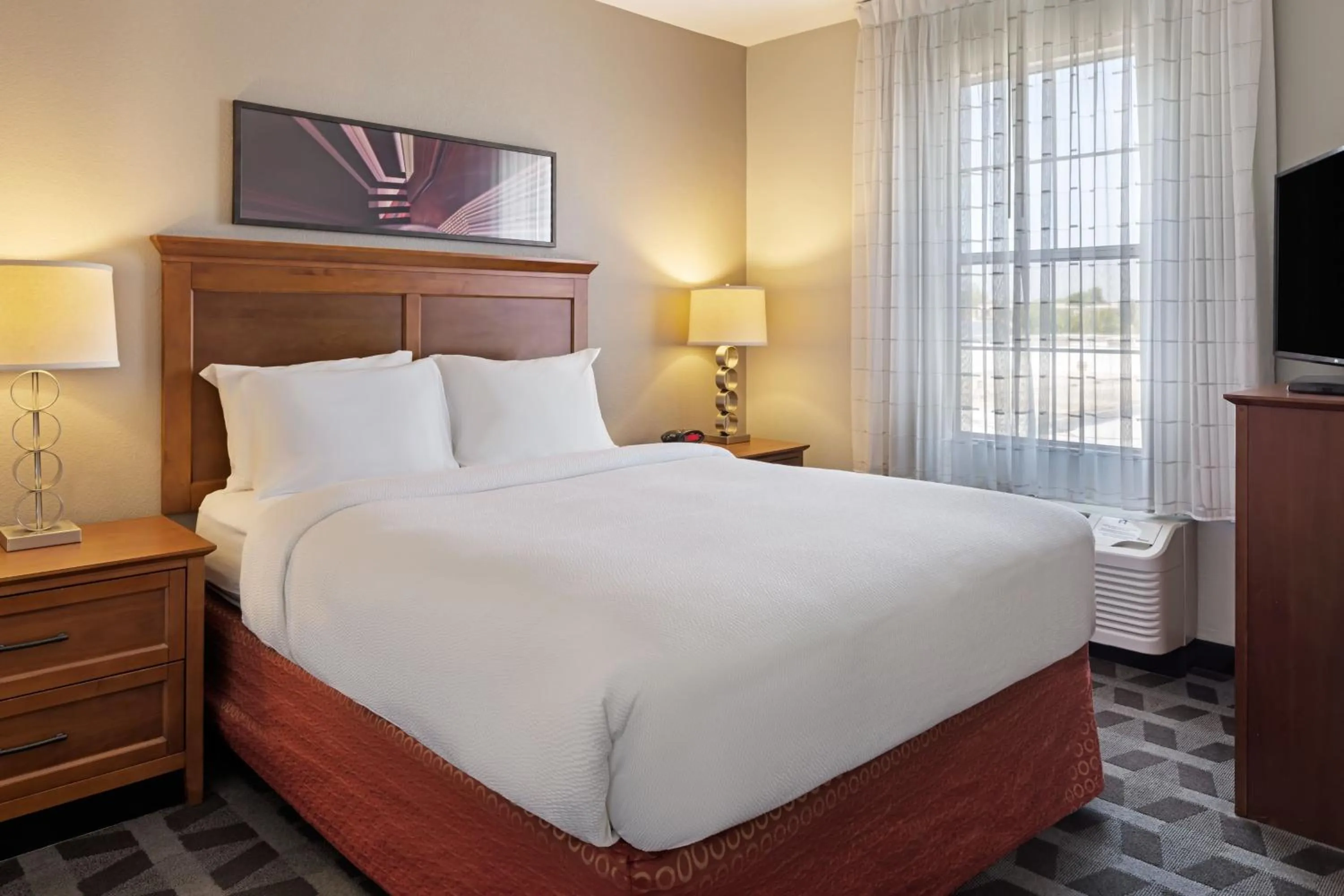 Photo of the whole room, Bed in TownePlace Suites by Marriott Sunnyvale Silicon Valley