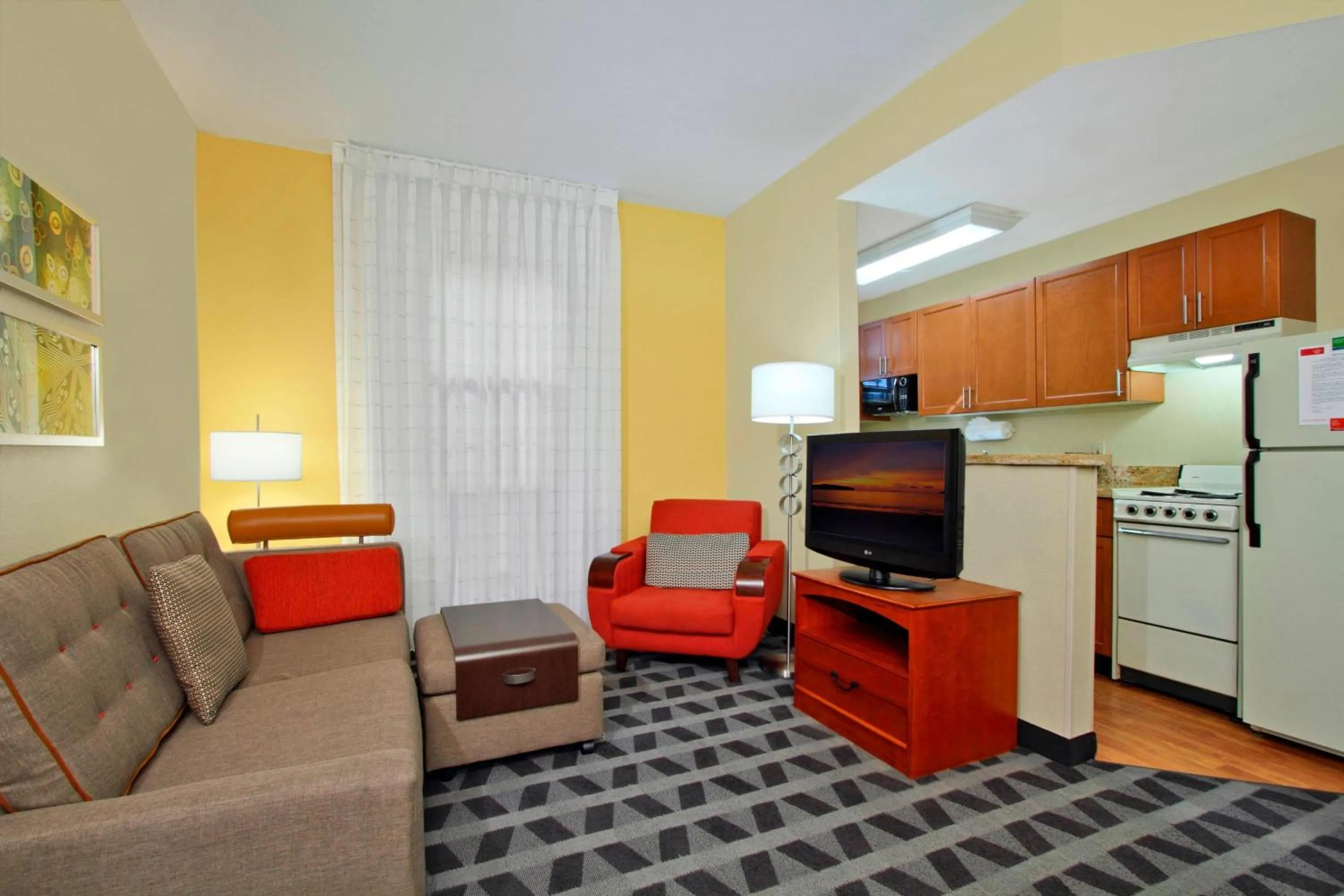 Living room in TownePlace Suites San Jose Cupertino