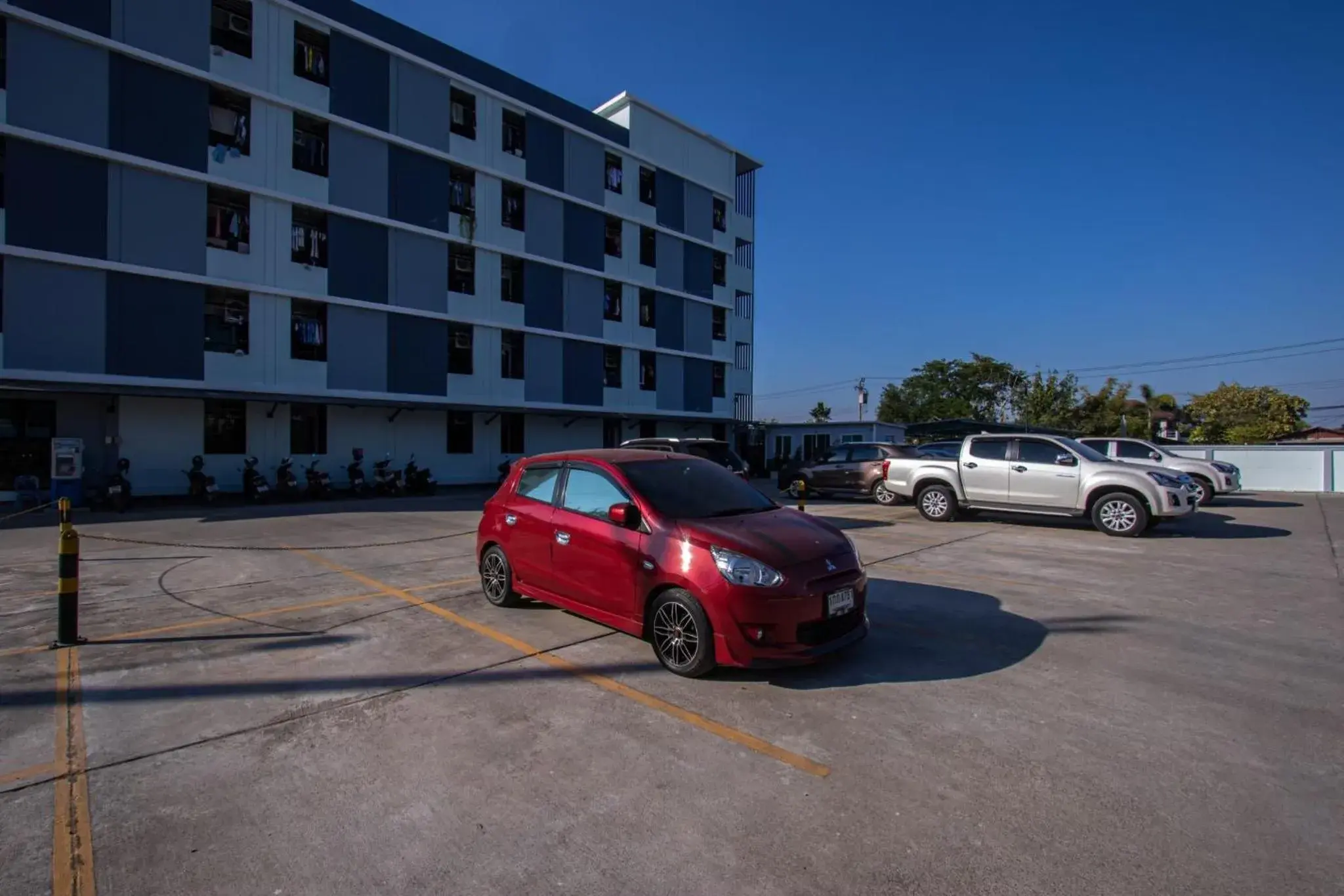 Property building in Salinsiri at Lat Krabang Property building in Salinsiri at Lat Krabang