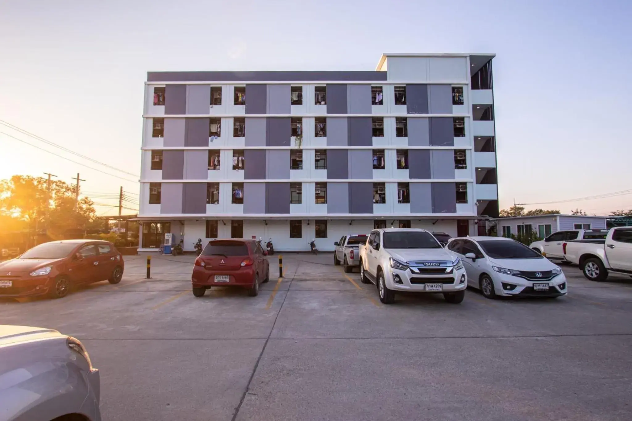 Property building in Salinsiri at Lat Krabang Property building in Salinsiri at Lat Krabang