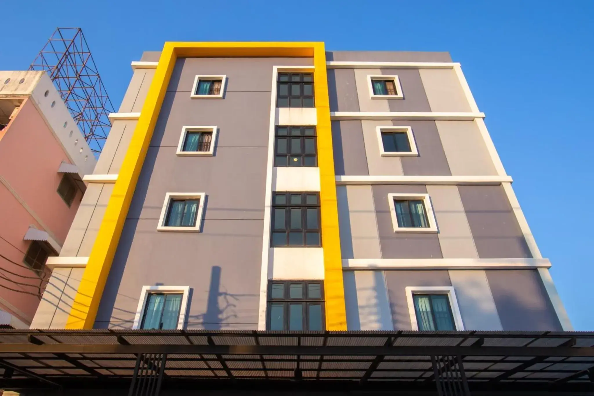 Property building in Salinsiri at Lat Krabang Property building in Salinsiri at Lat Krabang