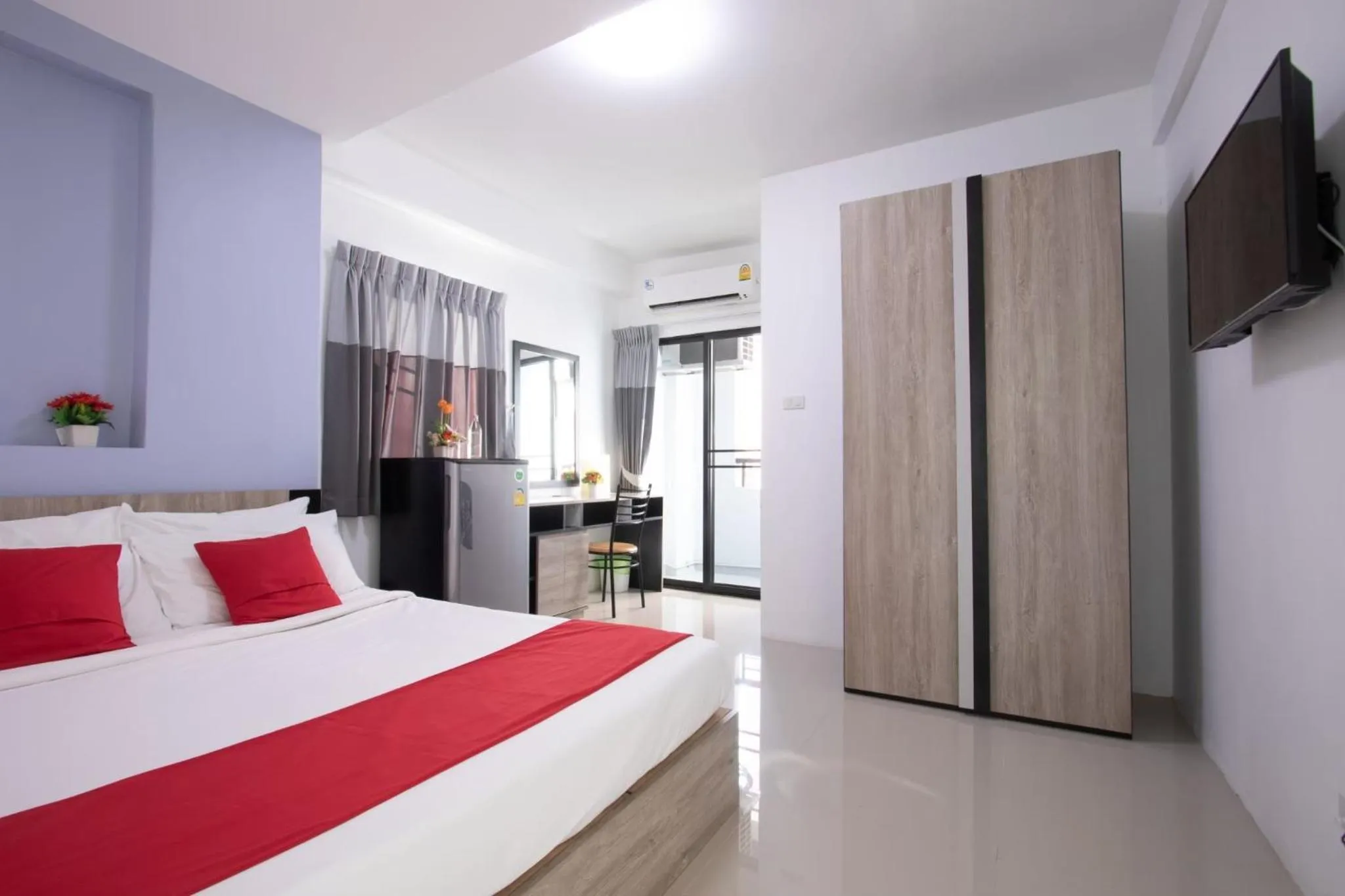 Photo of the whole room, Bed in Salinsiri at Lat Krabang