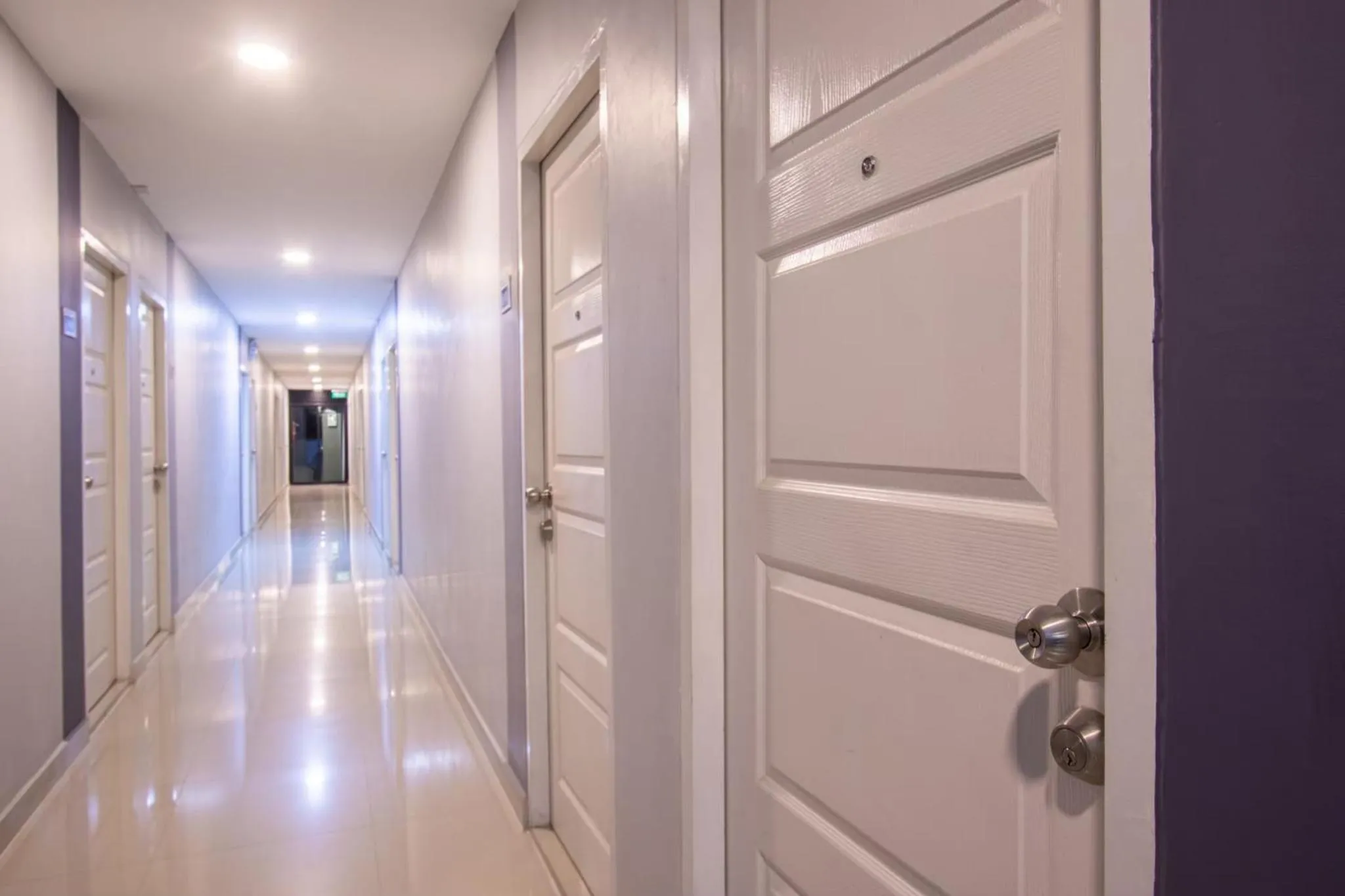 Salinsiri at Lat Krabang