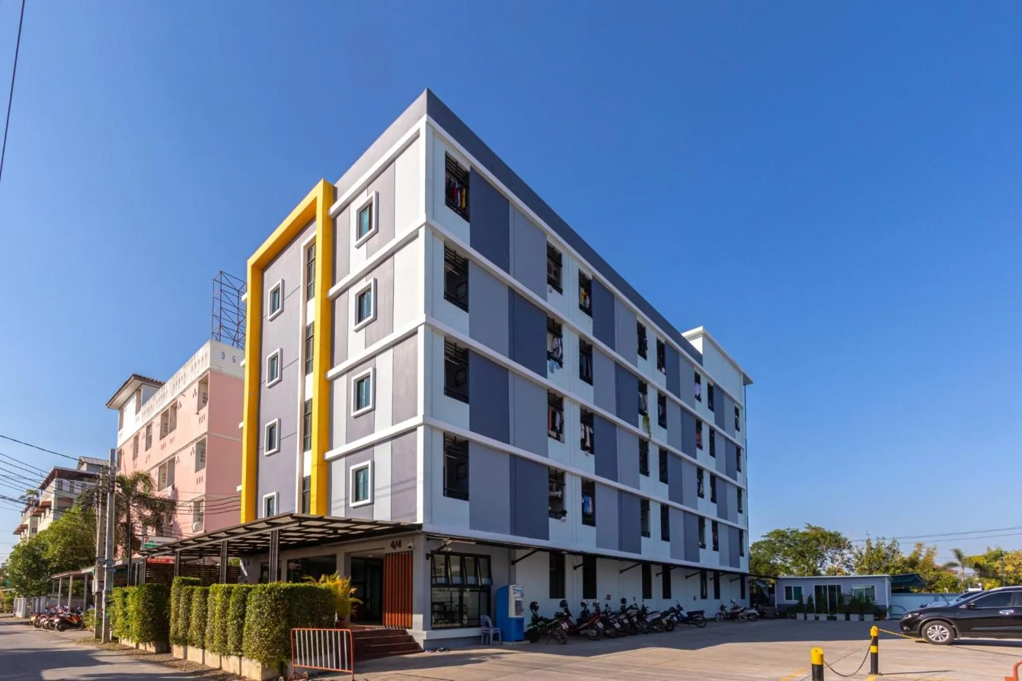 Property building in Salinsiri at Lat Krabang