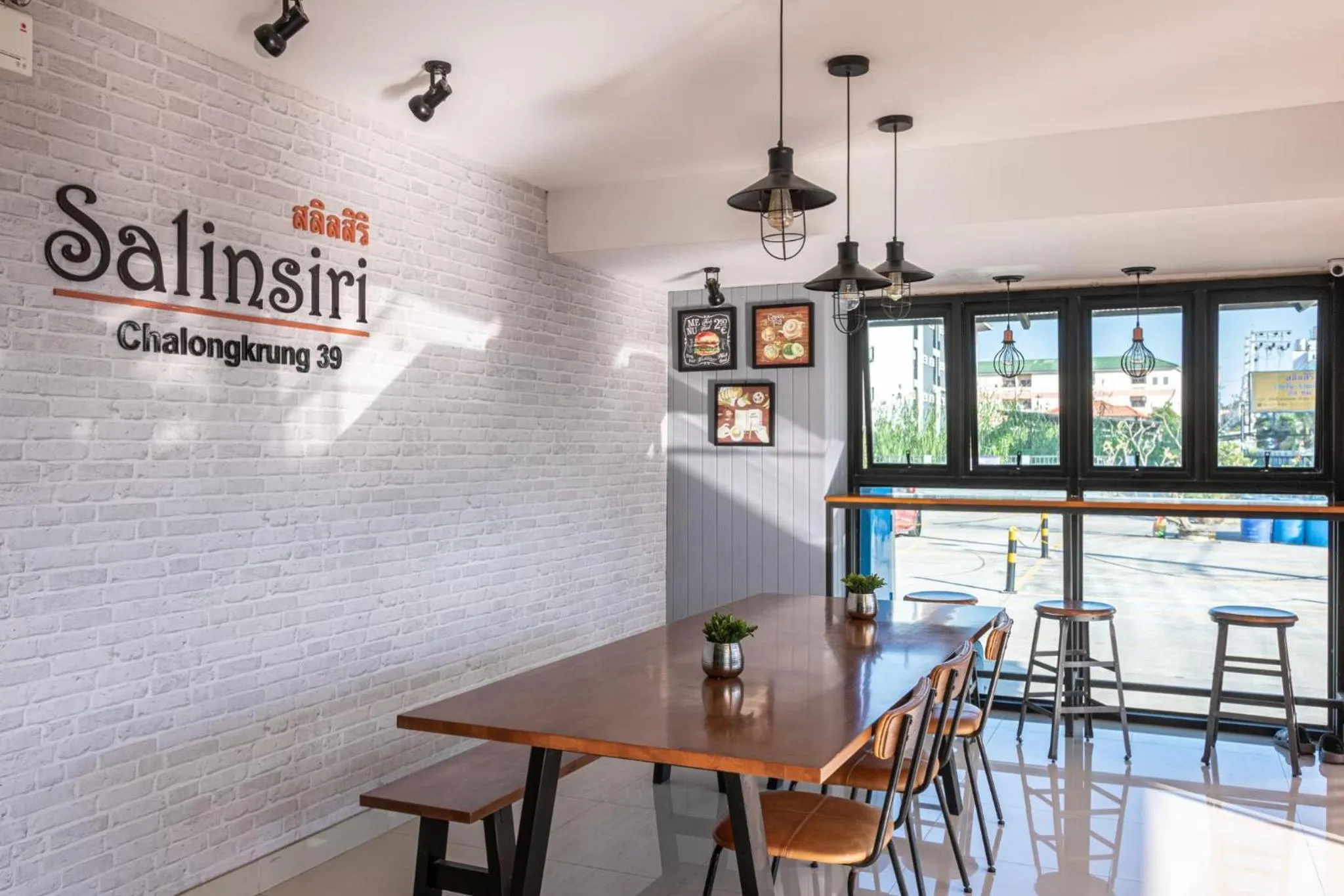 Living room in Salinsiri at Lat Krabang