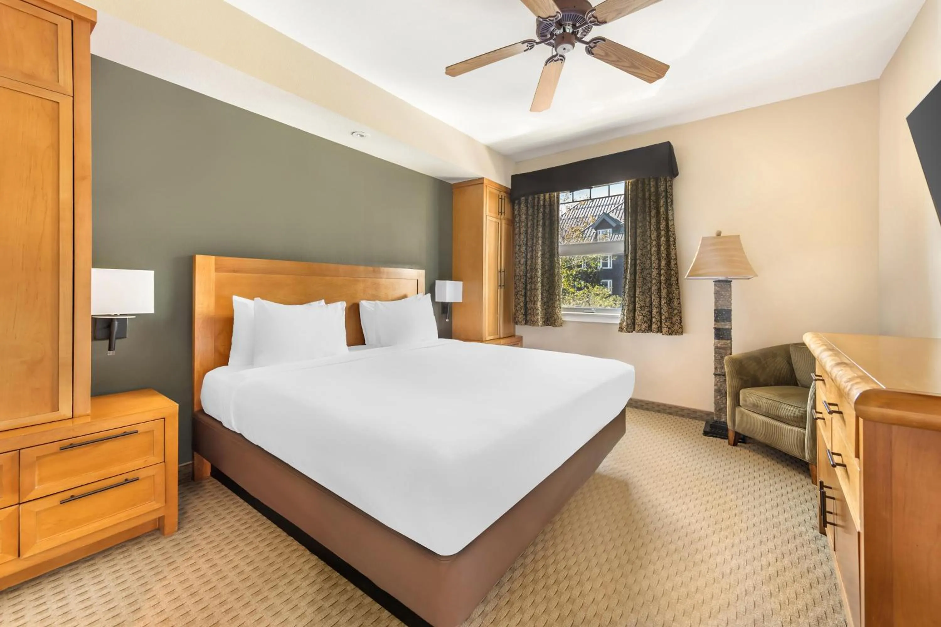 Bed in Hilton Vacation Club Lake Tahoe Resort South