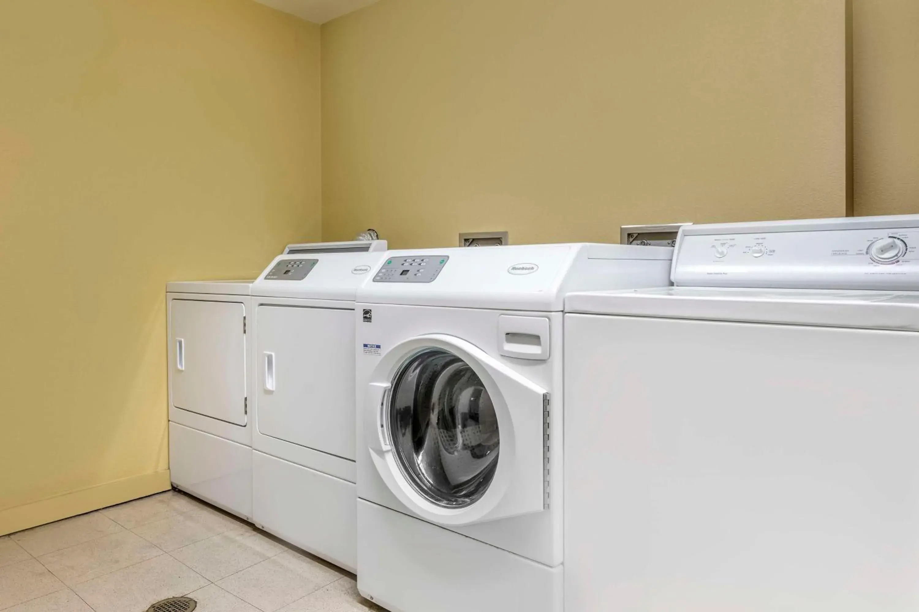 Property building in Hilton Vacation Club Lake Tahoe Resort South Property building in Hilton Vacation Club Lake Tahoe Resort South