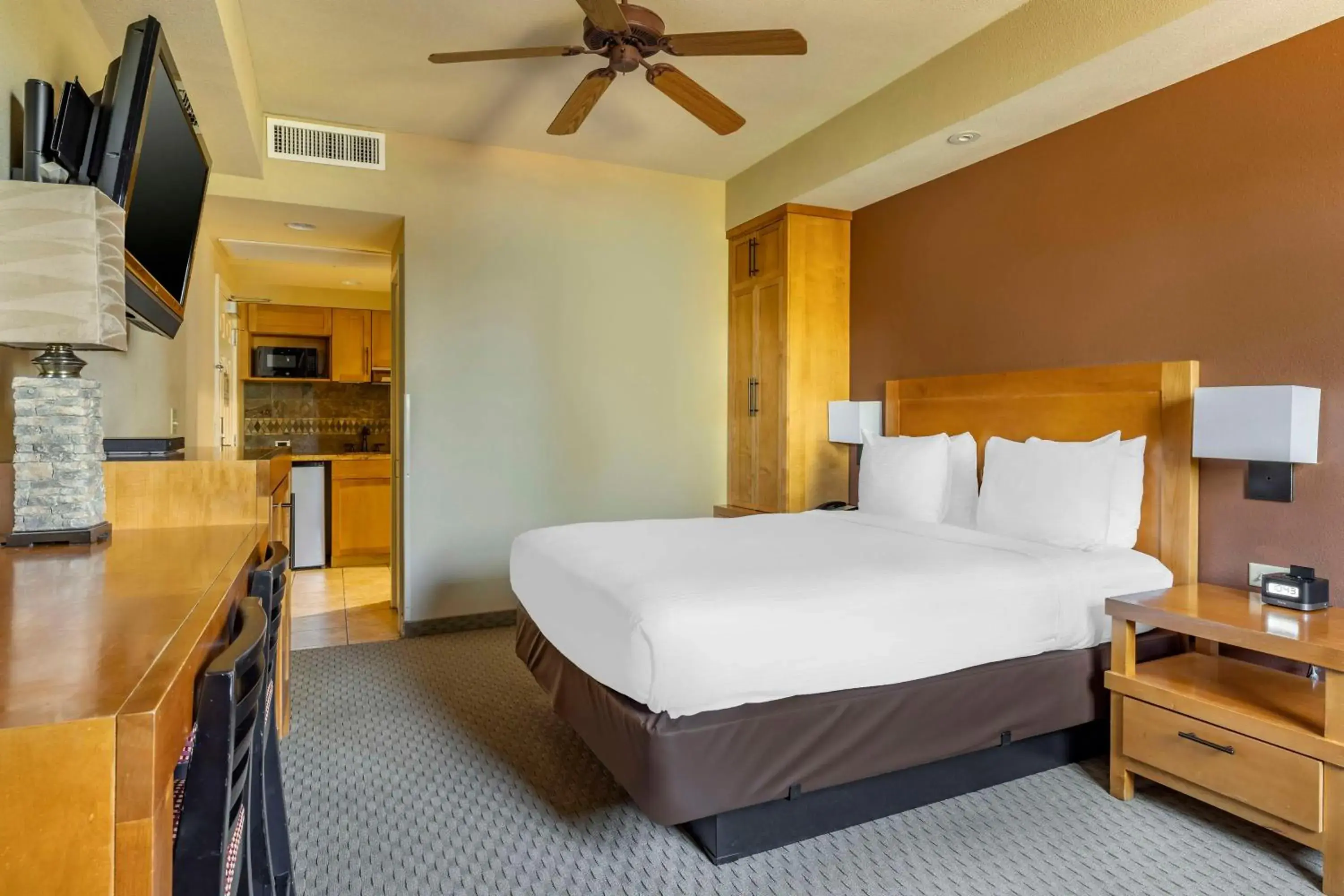 Bed in Hilton Vacation Club Lake Tahoe Resort South Bed in Hilton Vacation Club Lake Tahoe Resort South