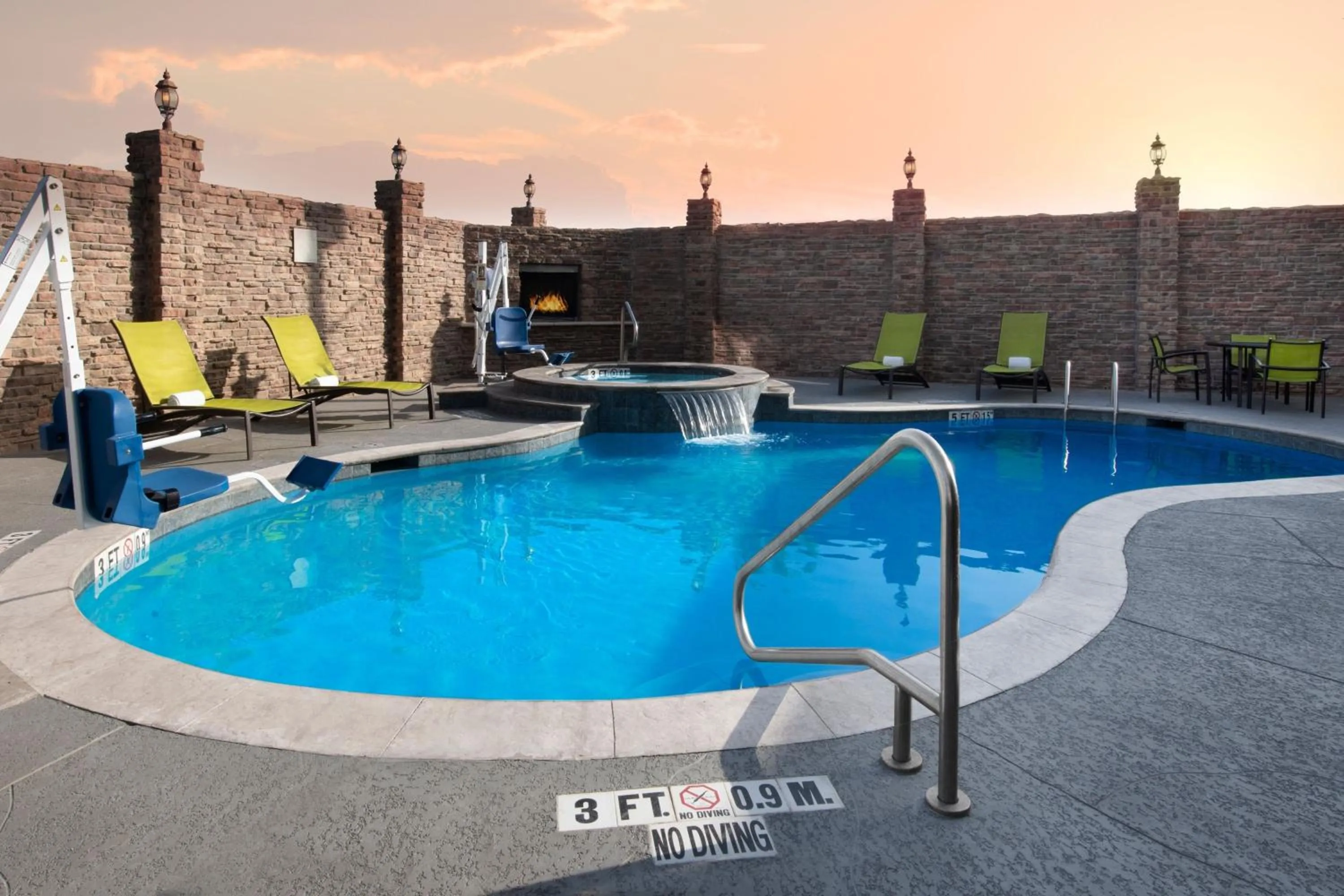 Swimming pool in SpringHill Suites by Marriott San Angelo