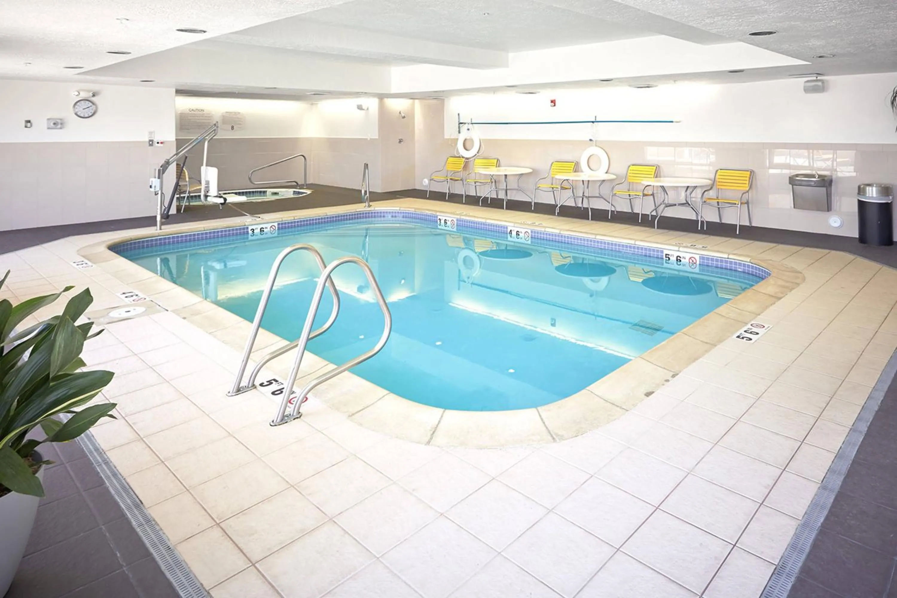 Swimming pool in Fairfield Inn Salt Lake City South