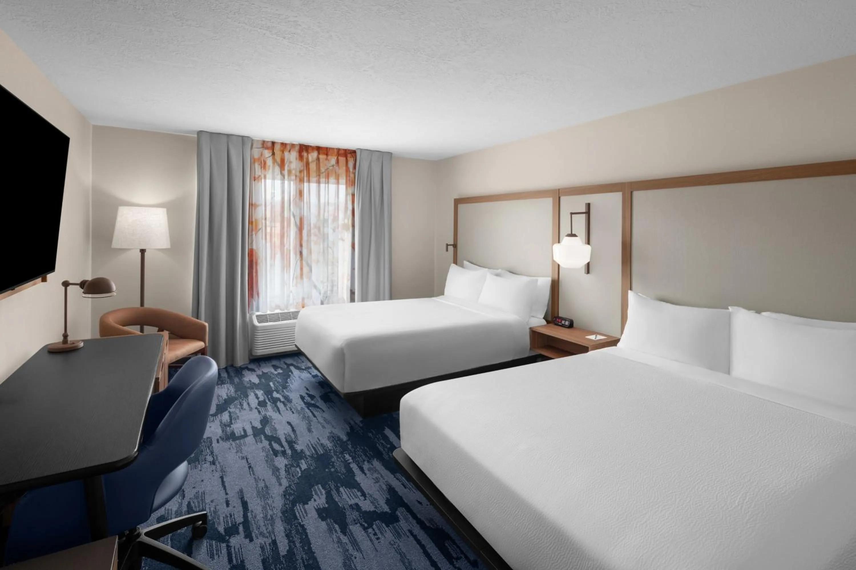 Photo of the whole room, Bed in Richfield Fairfield Inc