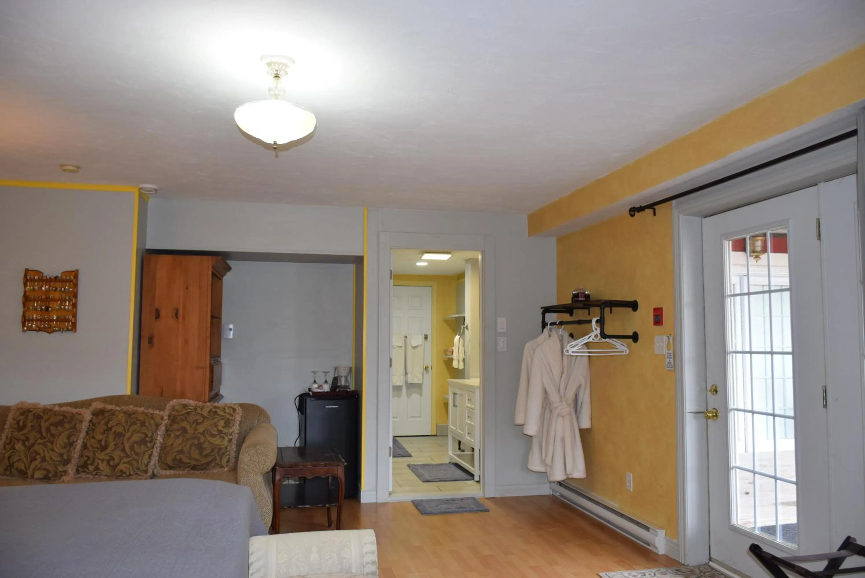 Bathroom in Auberge Wild Rose Inn