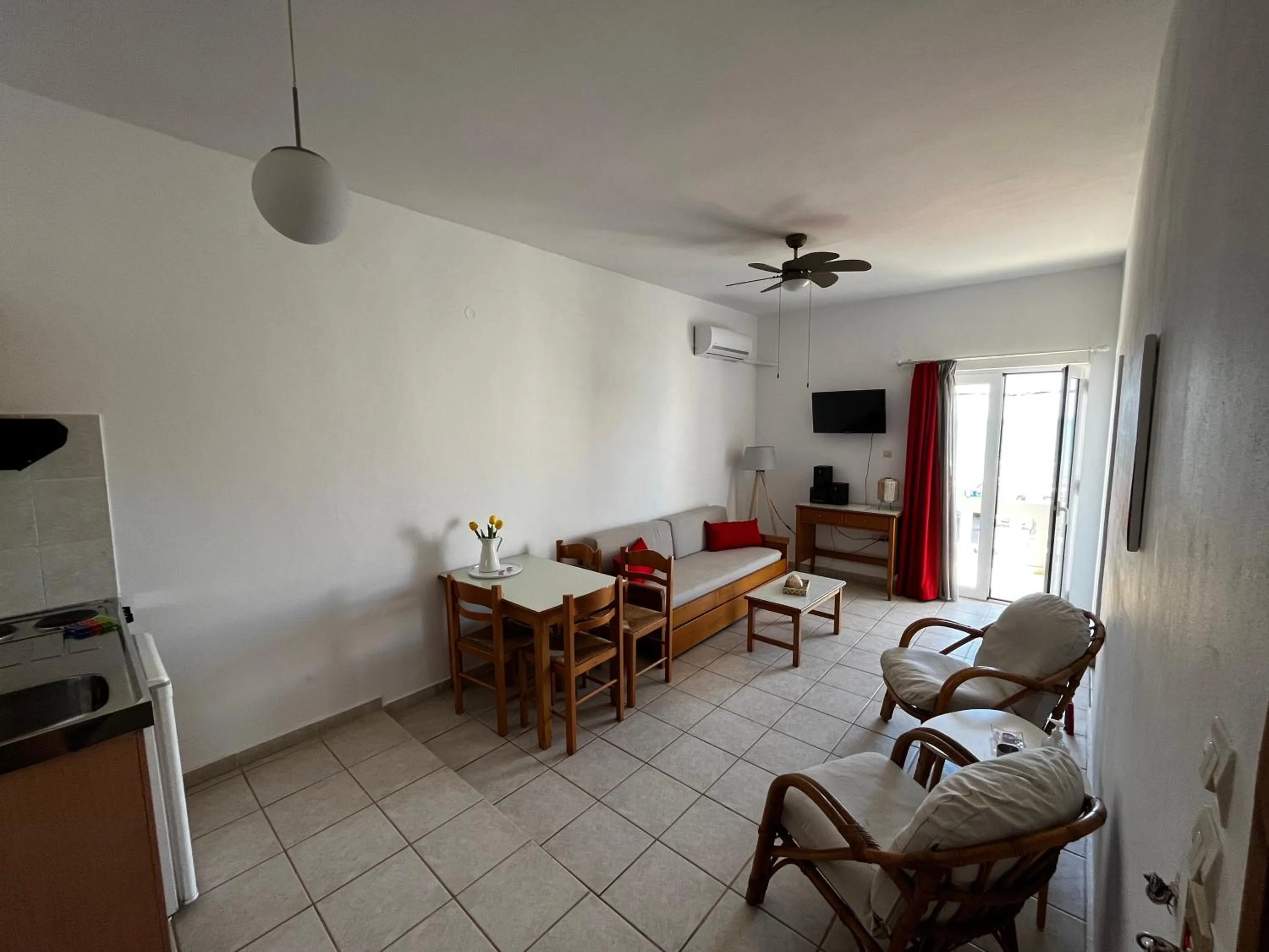 Kitchen or kitchenette in Michael Apartments