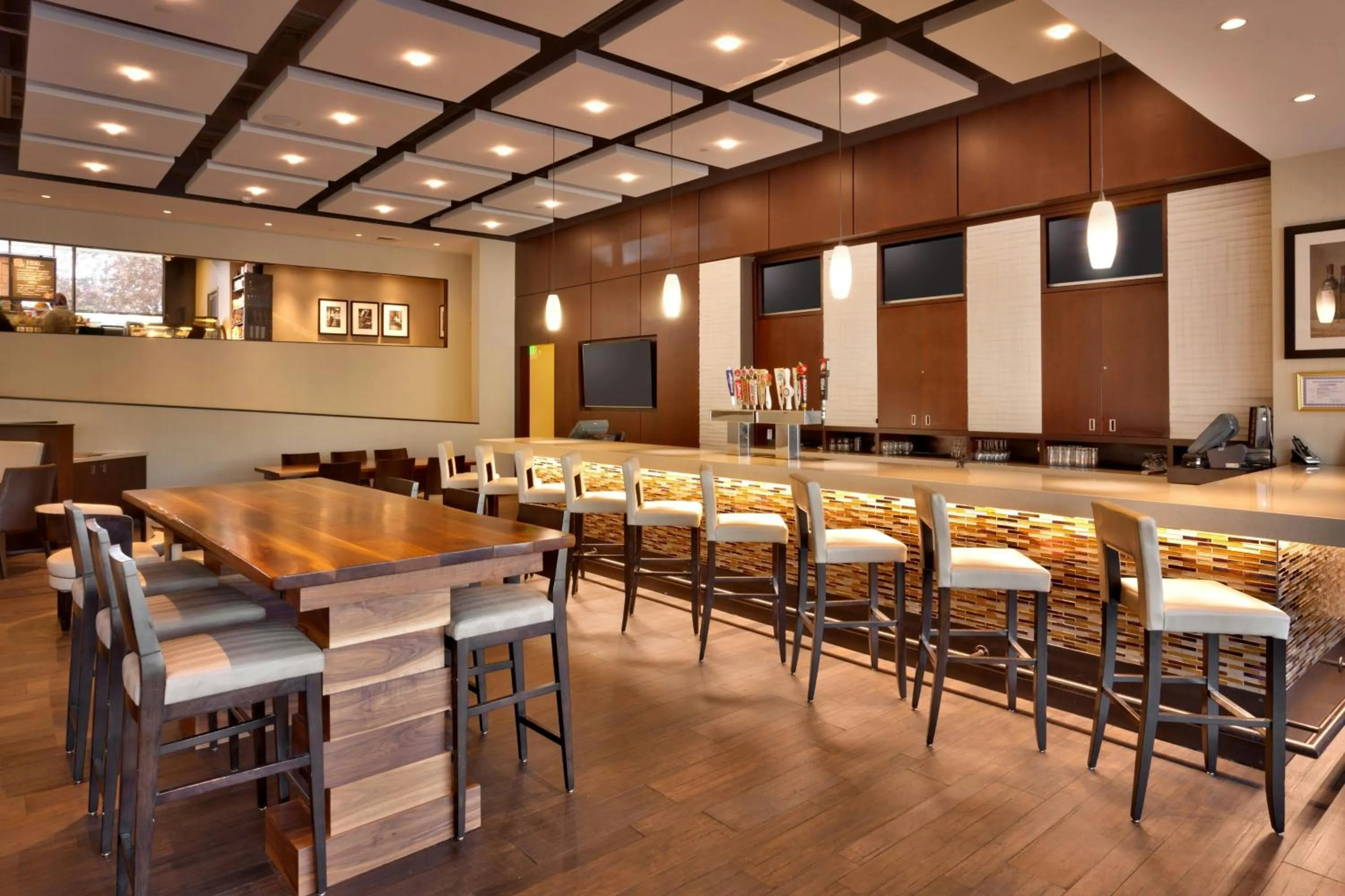 Lounge or bar in Salt Lake City Marriott University Park