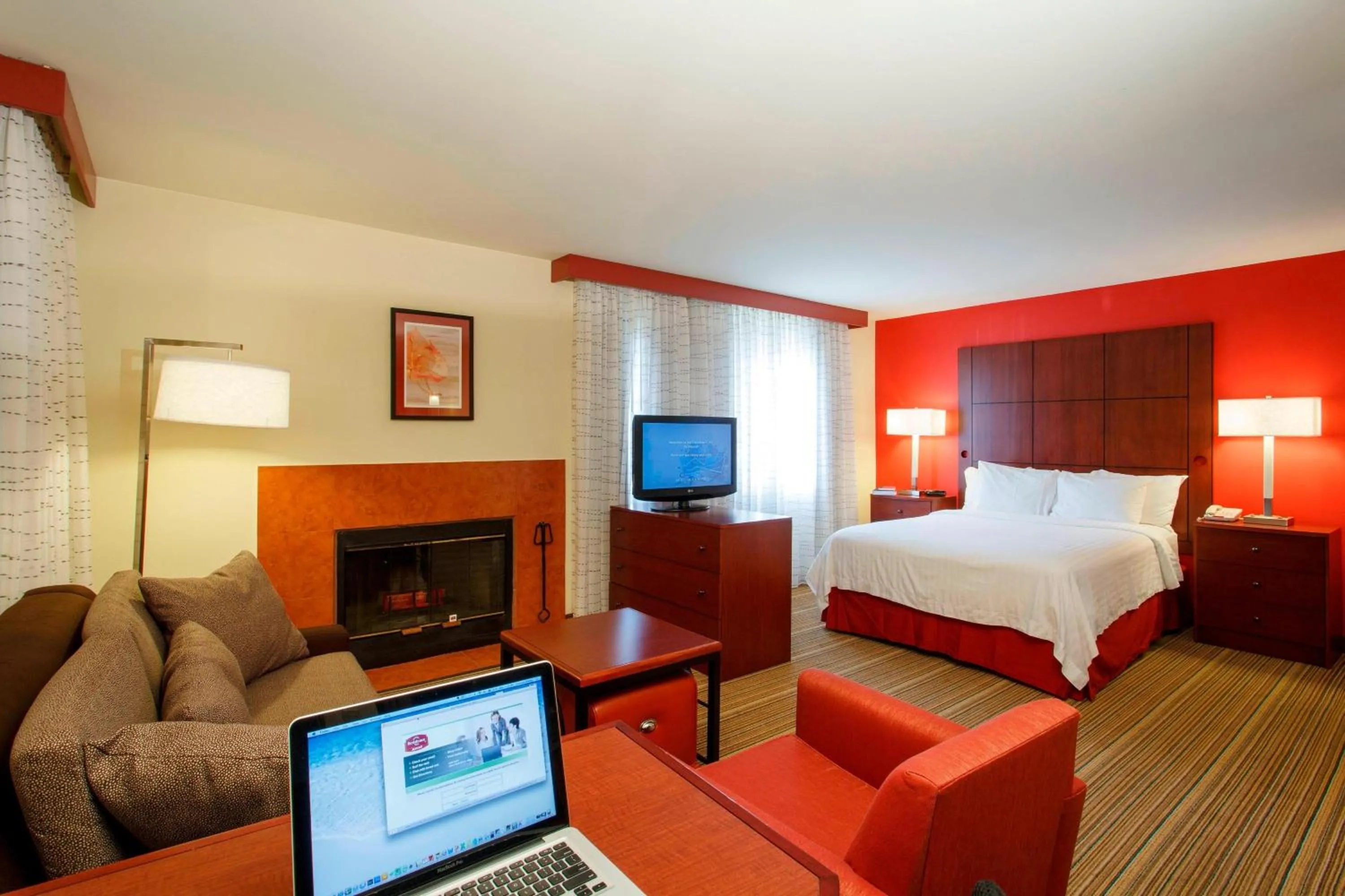 Photo of the whole room, Bed in Residence Inn La Mirada Buena Park
