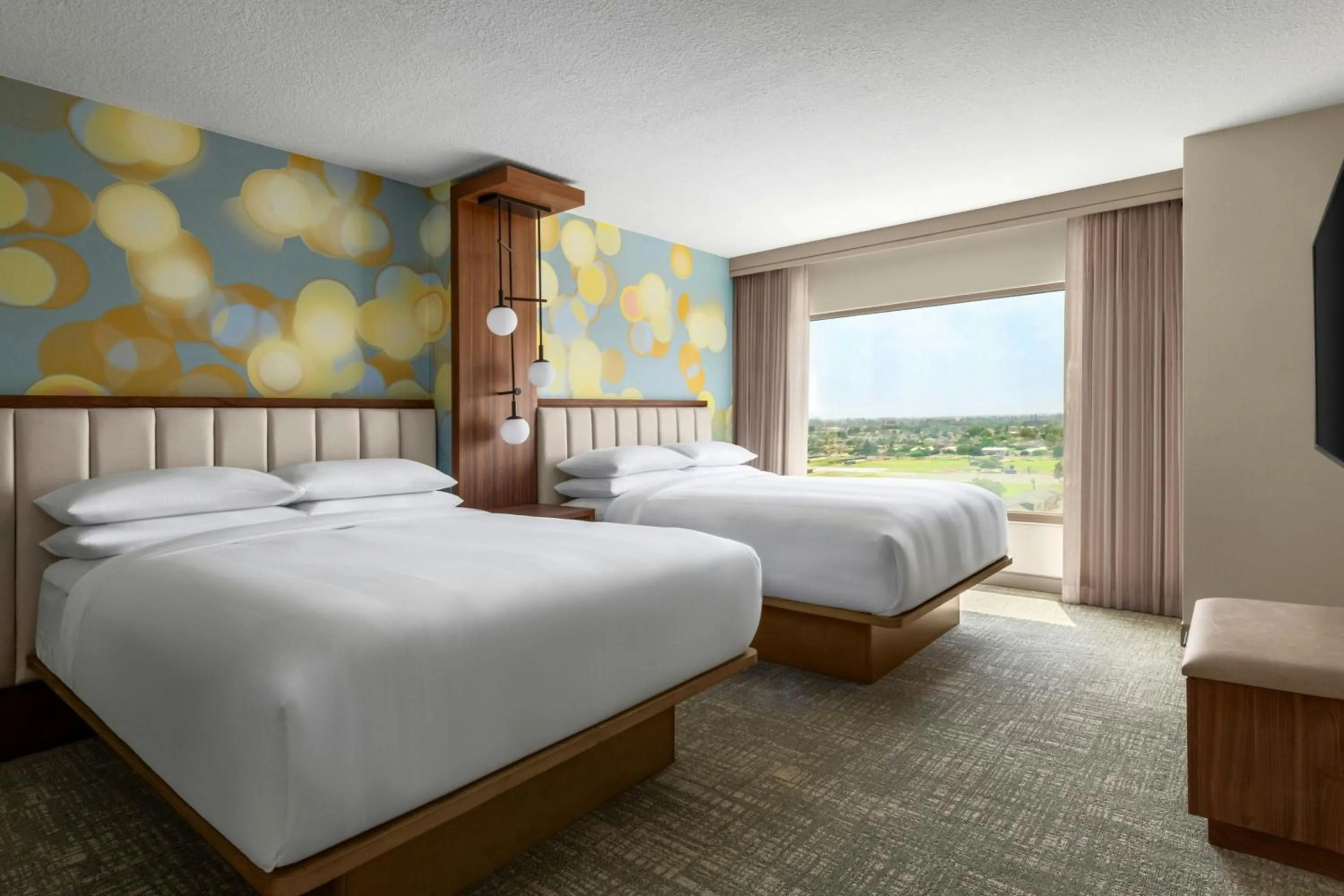 Bedroom, Bed in Anaheim Marriott Suites